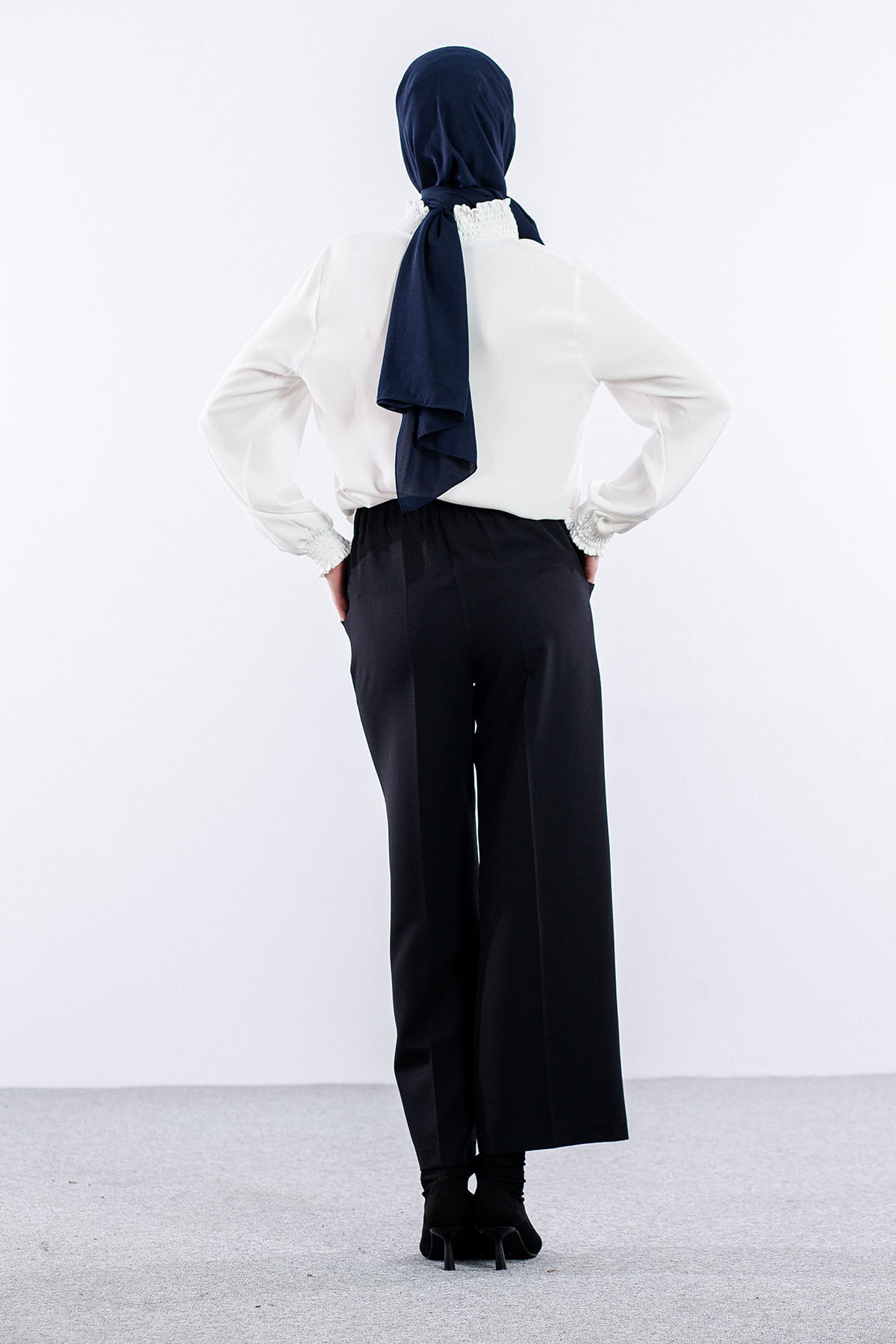 002 Pantolon 38-52 - Siyah - - 3