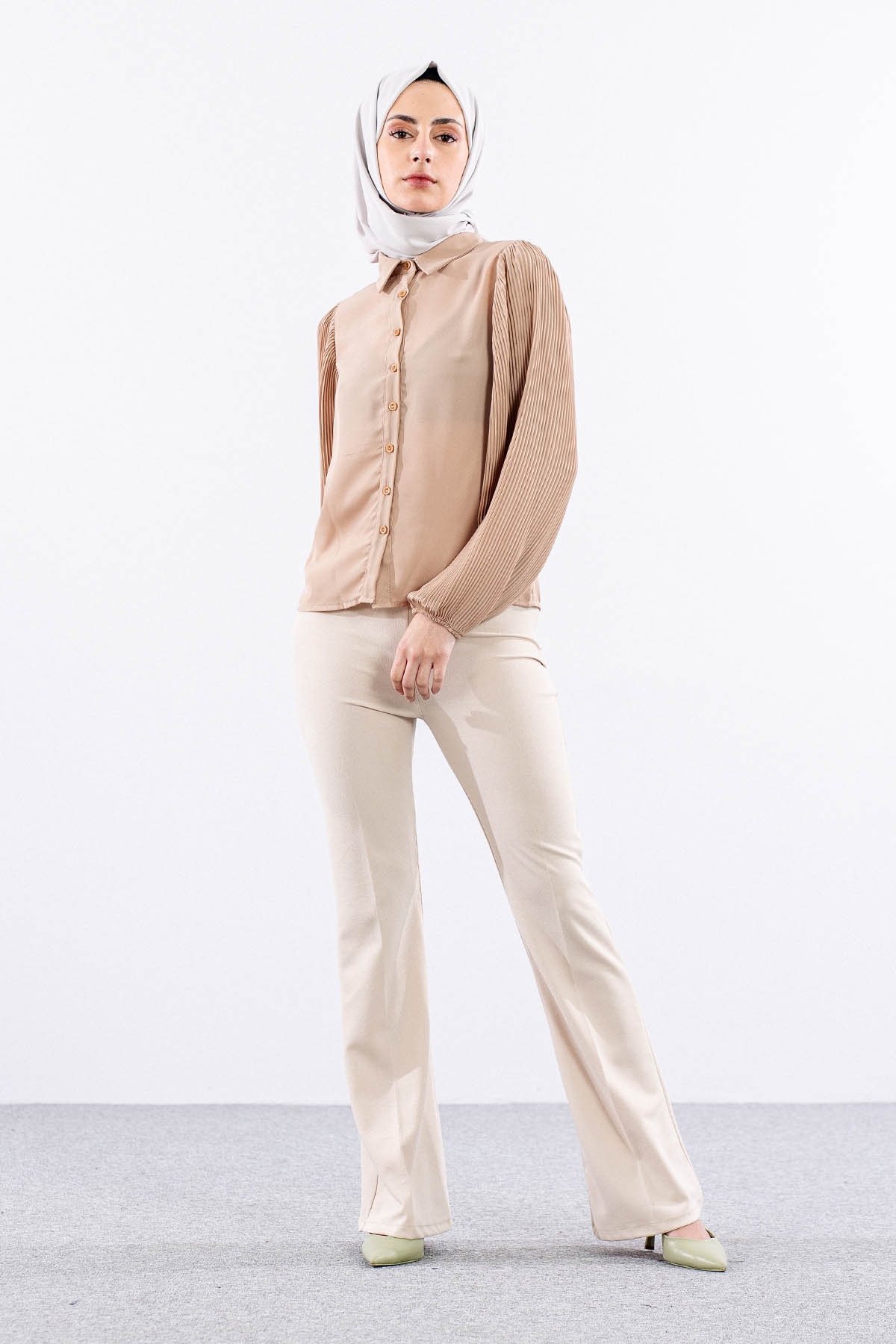 0100  Gömlek 38-44 - Bej - 1