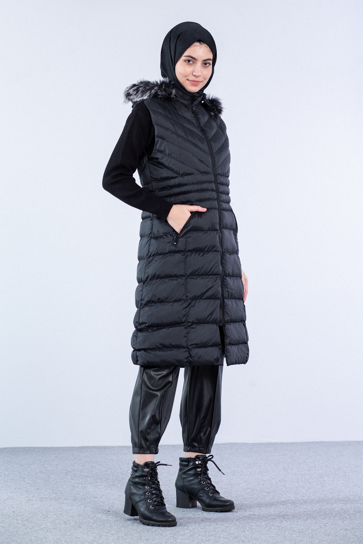 Kapüşonlu Çapraz Desen Yelek Siyah - 1