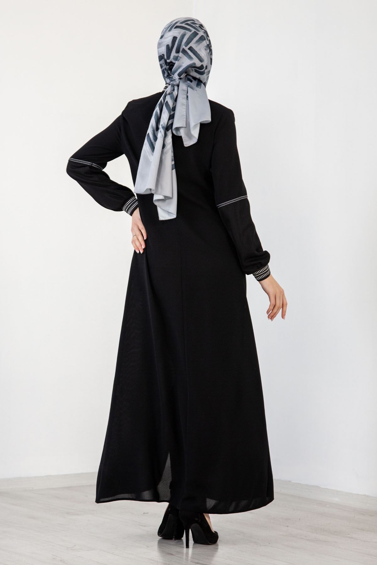 1018 Ferace 38-44 - Siyah_beyaz - 4
