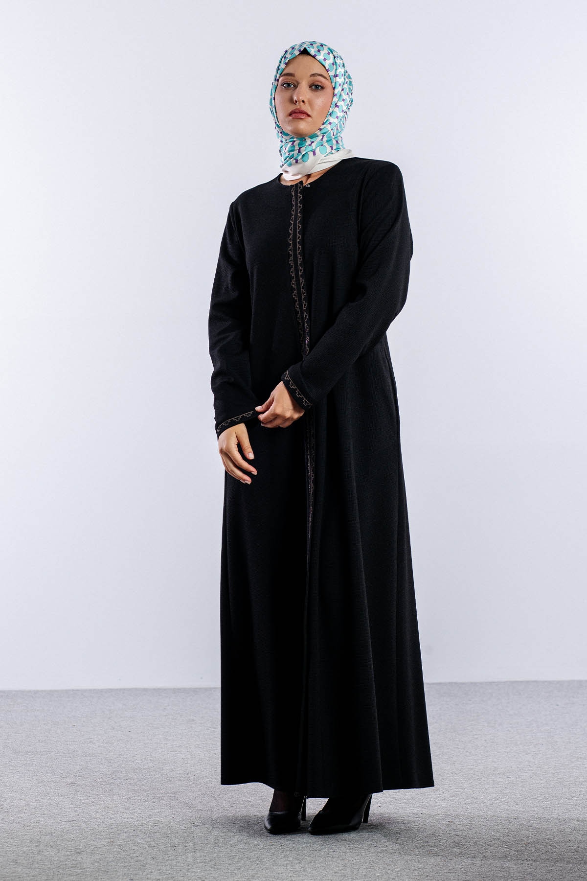 1071 Ferace Süheyla Luna 46-56 - Siyah - 2