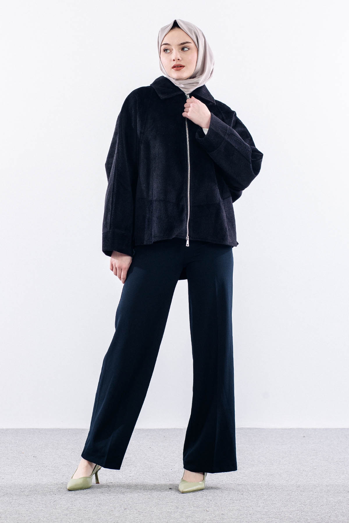 1215-00 Kisa Triko Ceket Tek - Siyah - 2