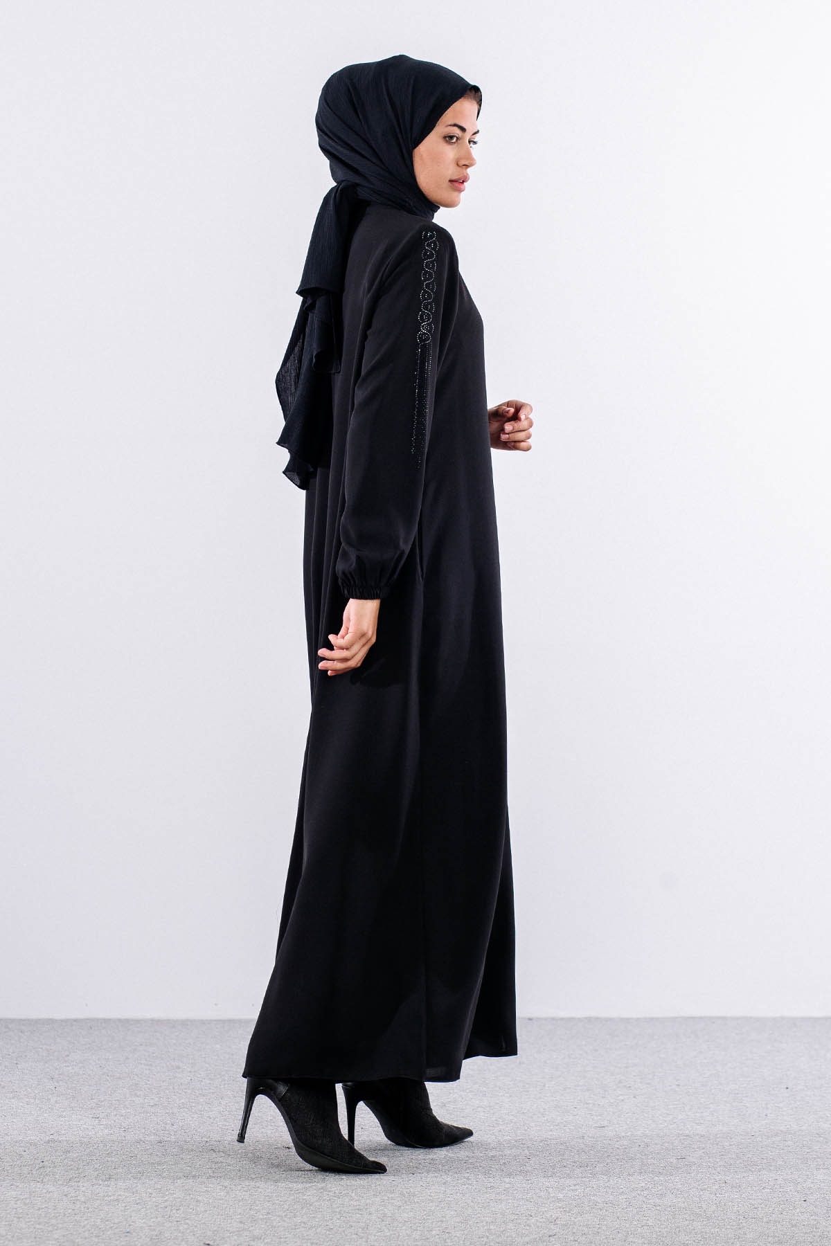 126 Ferace 44-54 ön Tas Detay - Siyah - 3