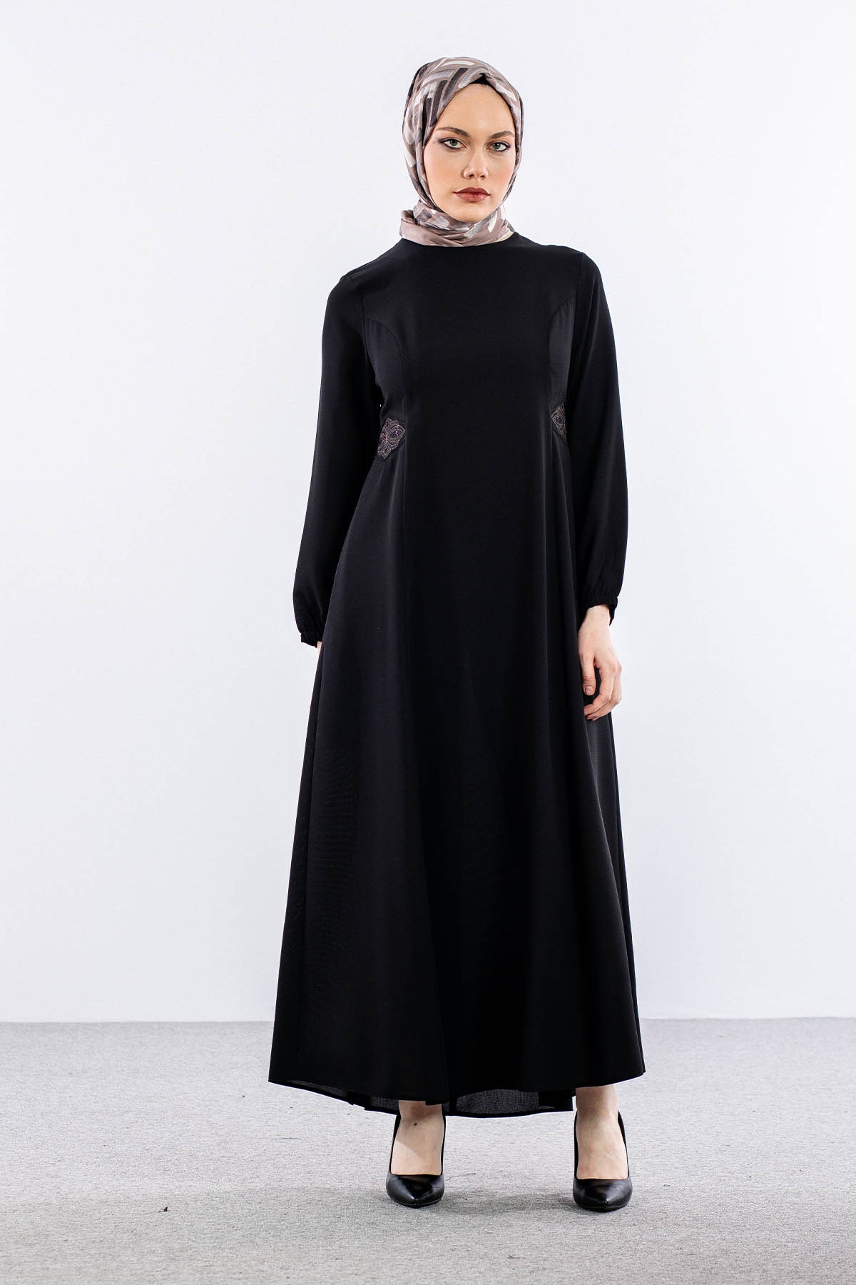 1382 çi̇çek Petek Elbi̇se 44-54 - Siyah - 1