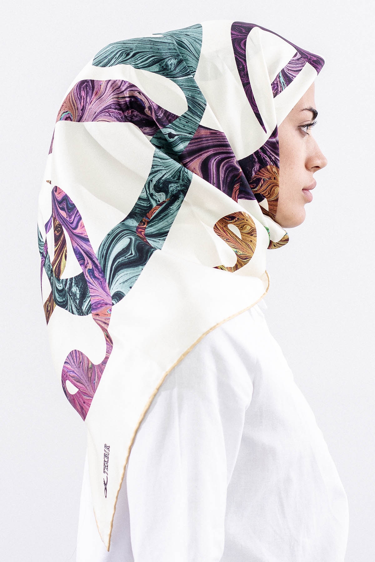 157 İpek Eşarp 90*90 Vav Desen - Krem - 3