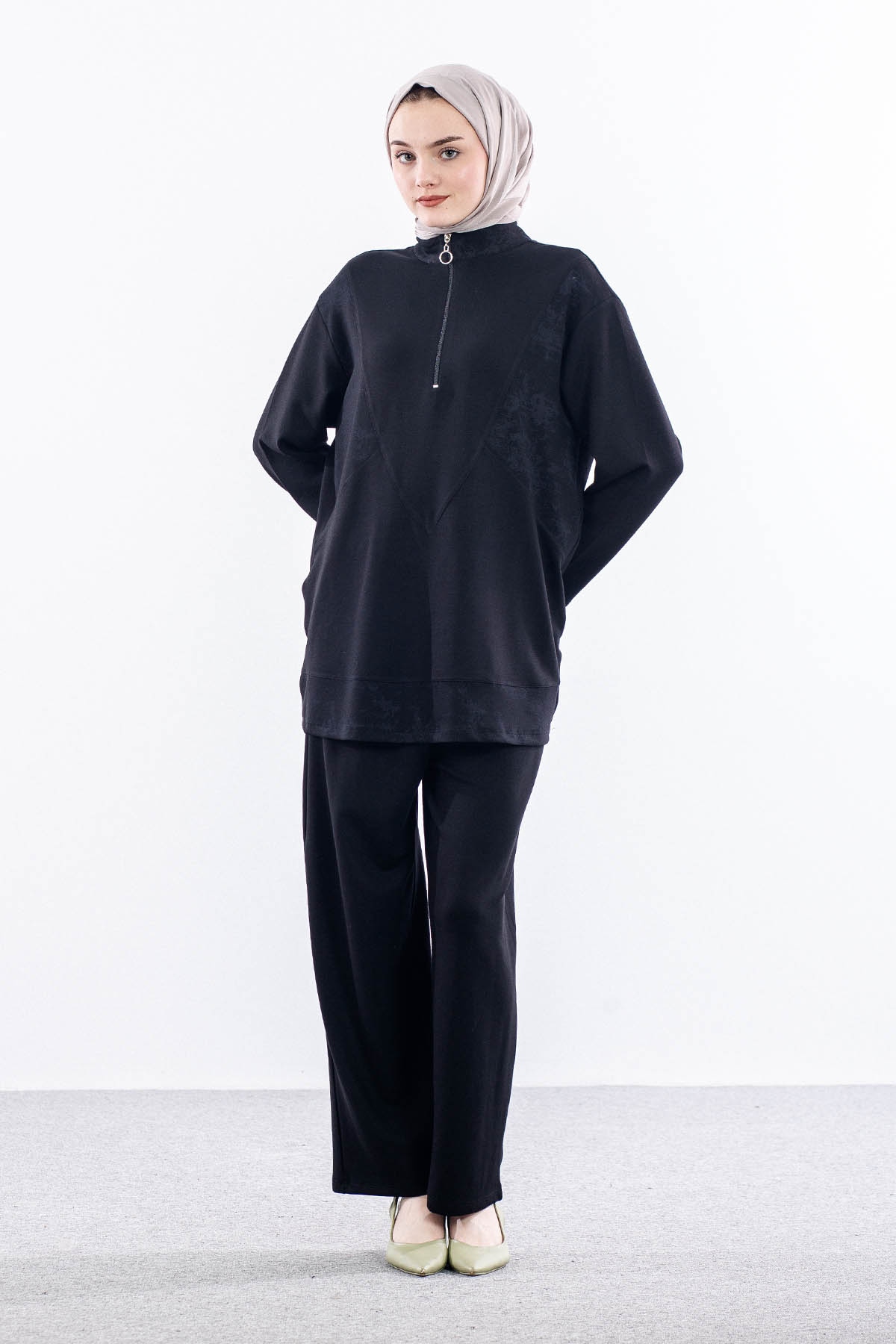 2032 Takim 42-48 Yuksek Yaka - Siyah - 1