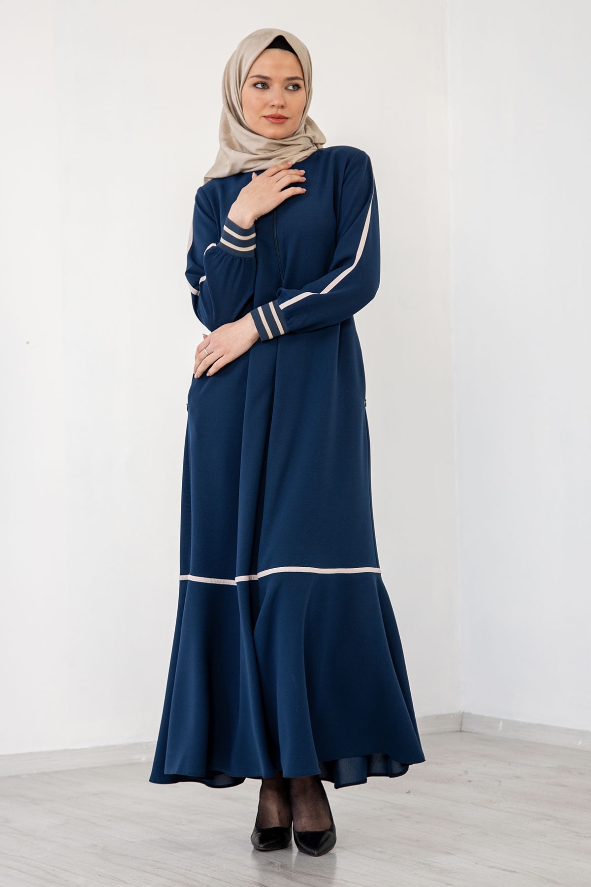 2084 Ferace 42-50 - Petrol - 2