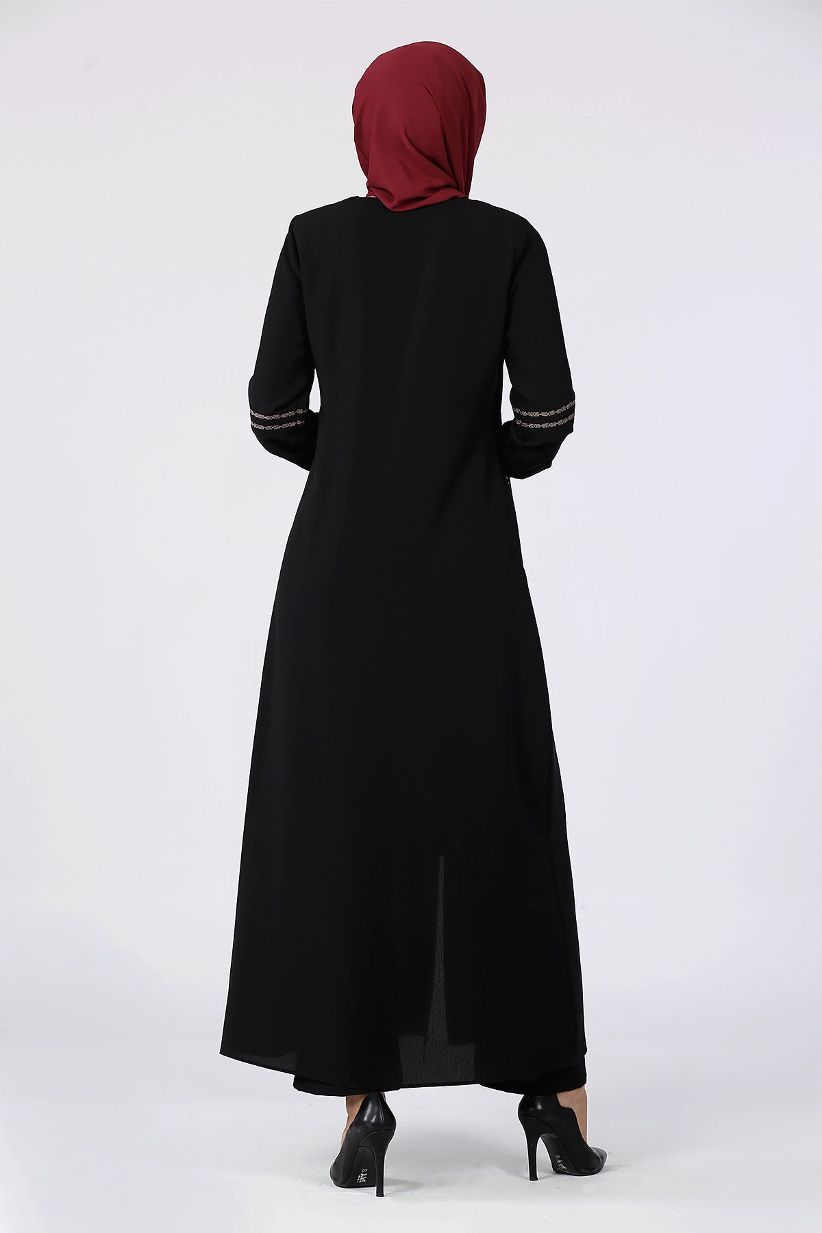 Kolu Çift Çizgi Detaylı İşlemeli Ferace Siyah - 4