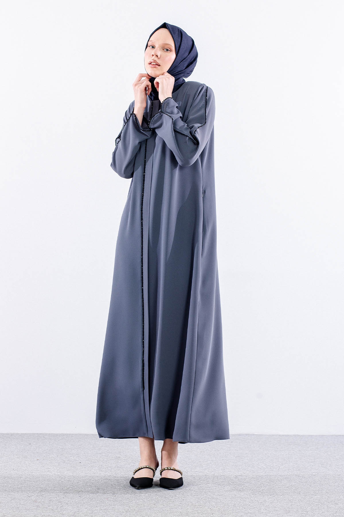 2302 şik Ferace 42-52 Boncuk Biye Detay - Fume - 2