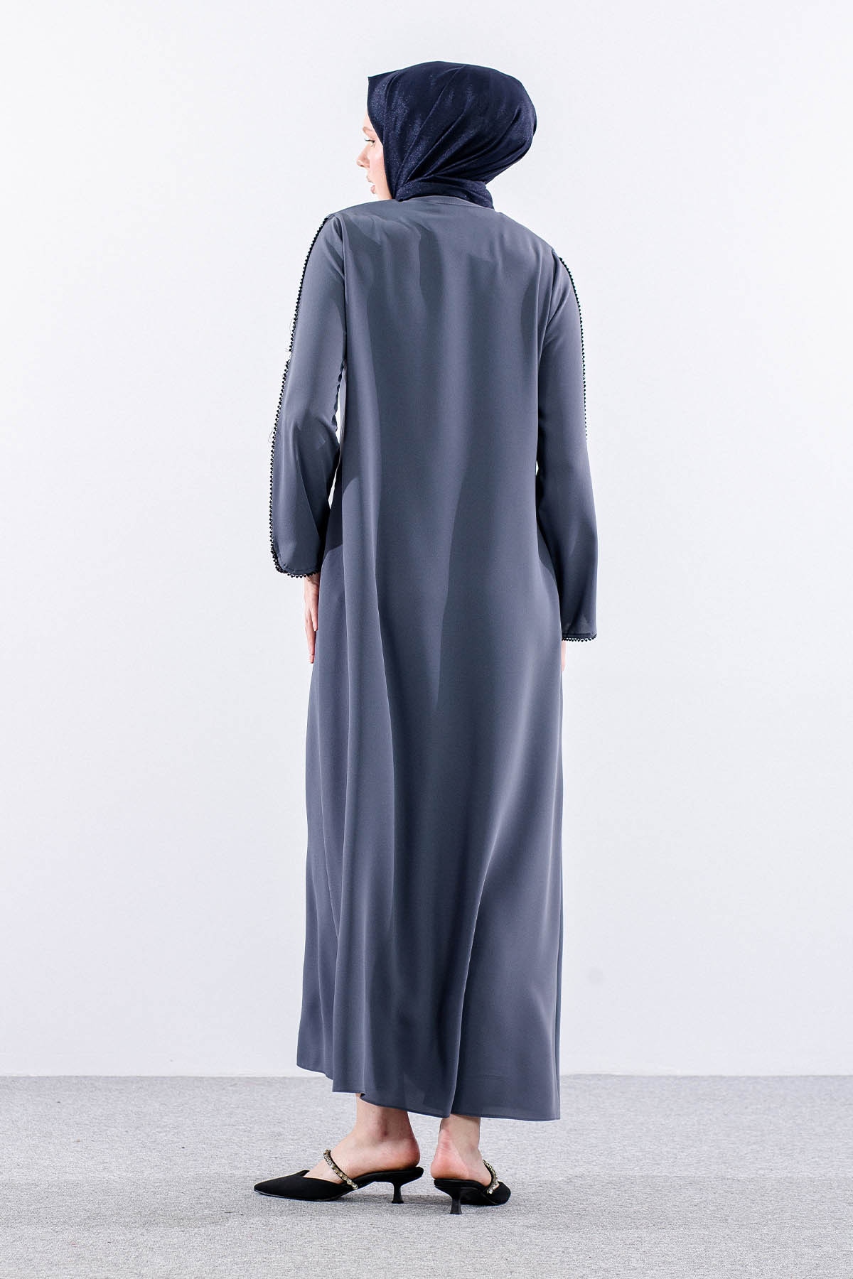 2302 şik Ferace 42-52 Boncuk Biye Detay - Fume - 4