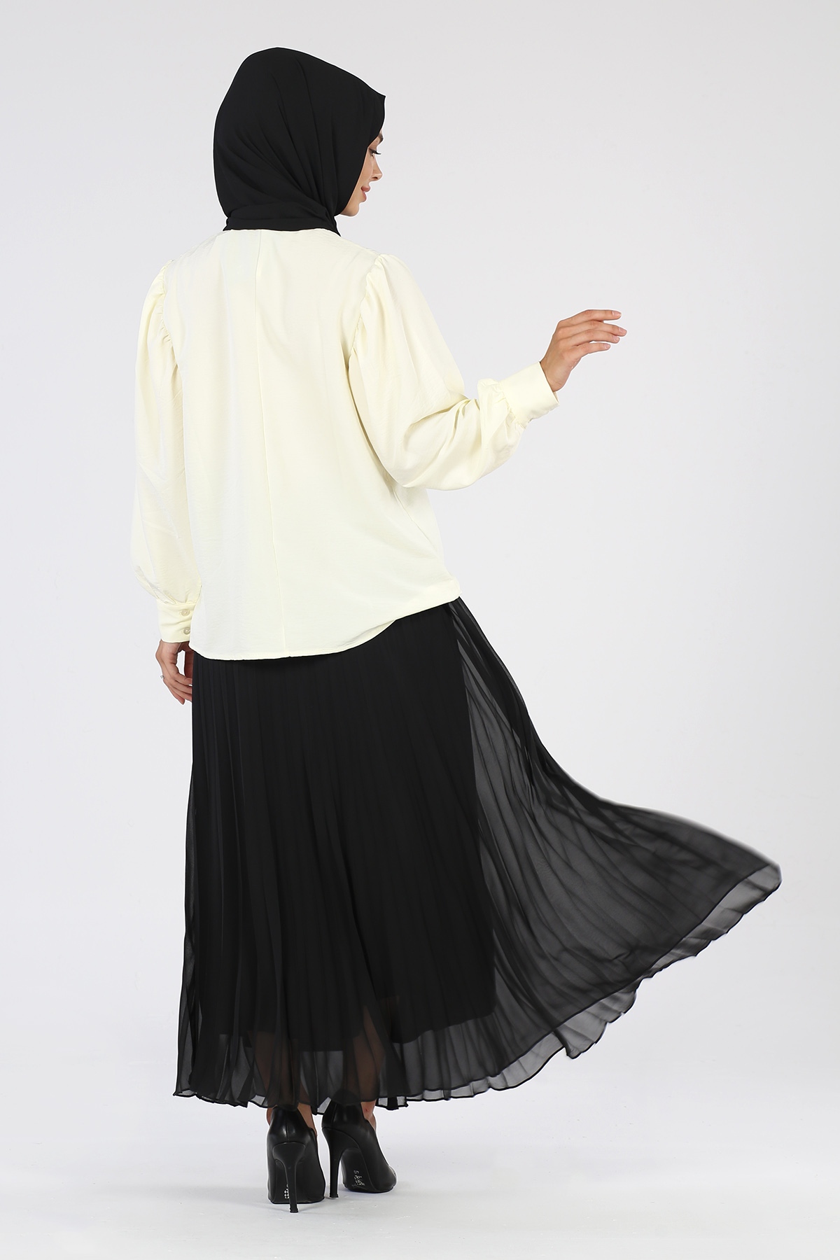 Yakası Çilek Detaylı Tunik Ekru - 5