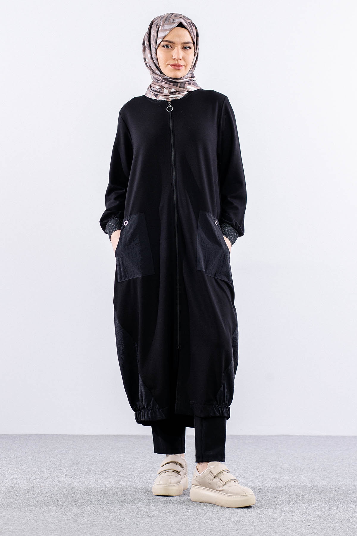 24231 Kap 44-46-48 - Siyah - 1