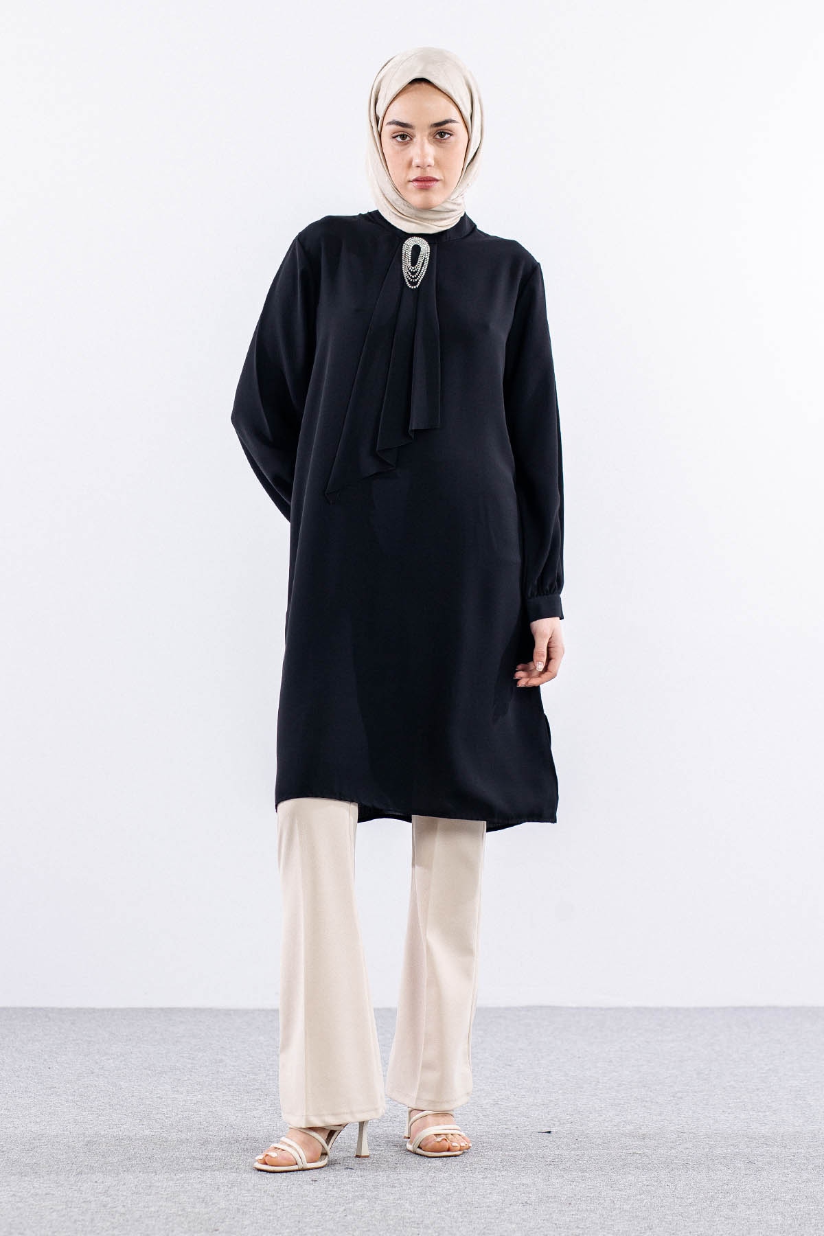 2428 Tunik 42-48 Kravat - Siyah - 1