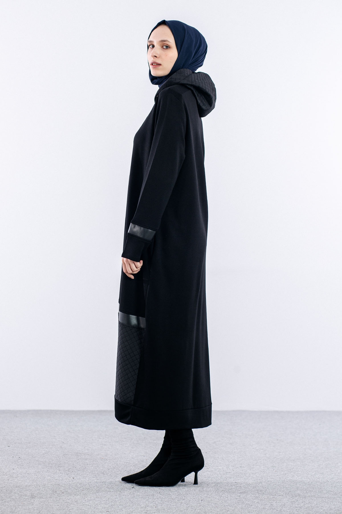 24296 Uzun  Kap 44-46-48 - Siyah - 2