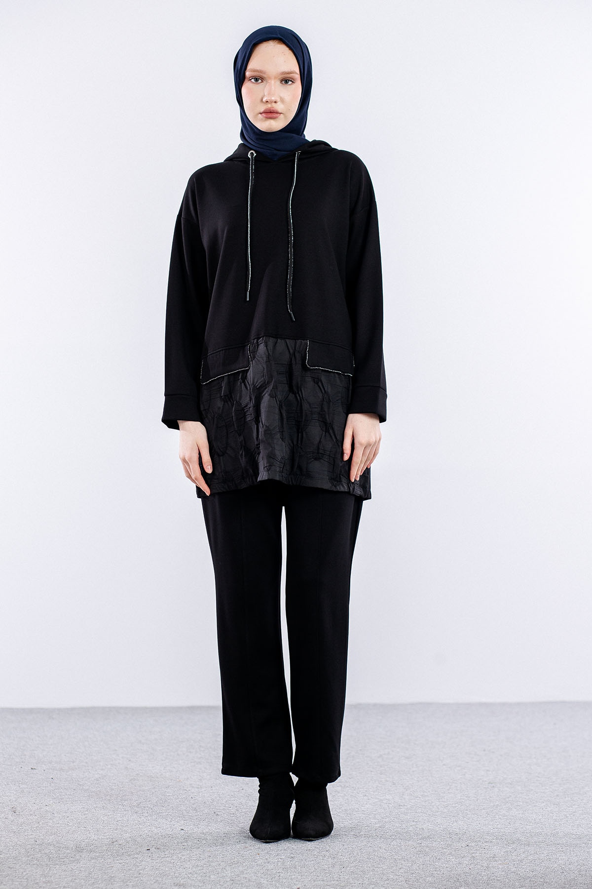 24321 Takim 44-46 Tasli - Siyah_oval - 1