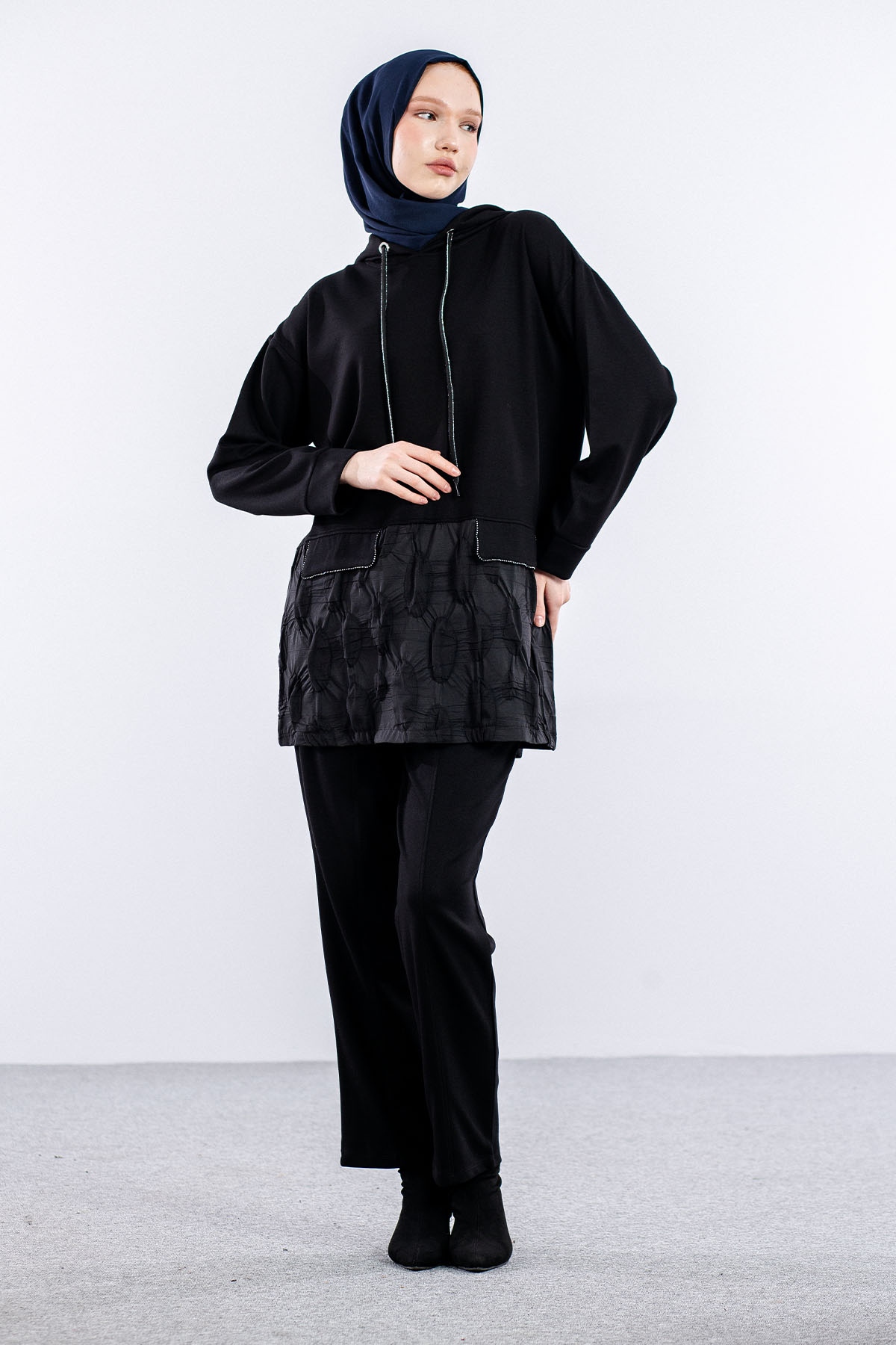 24321 Takim 44-46 Tasli - Siyah_oval - 2