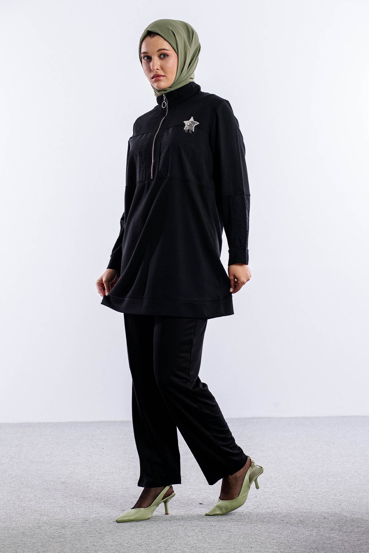 24323 Takim 44-46 Parasut Garni Yildiz - Siyah - 3