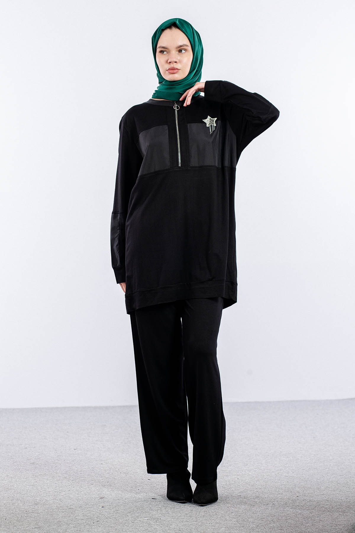 25208 Takim 44-46 Yildiz - Siyah - 2