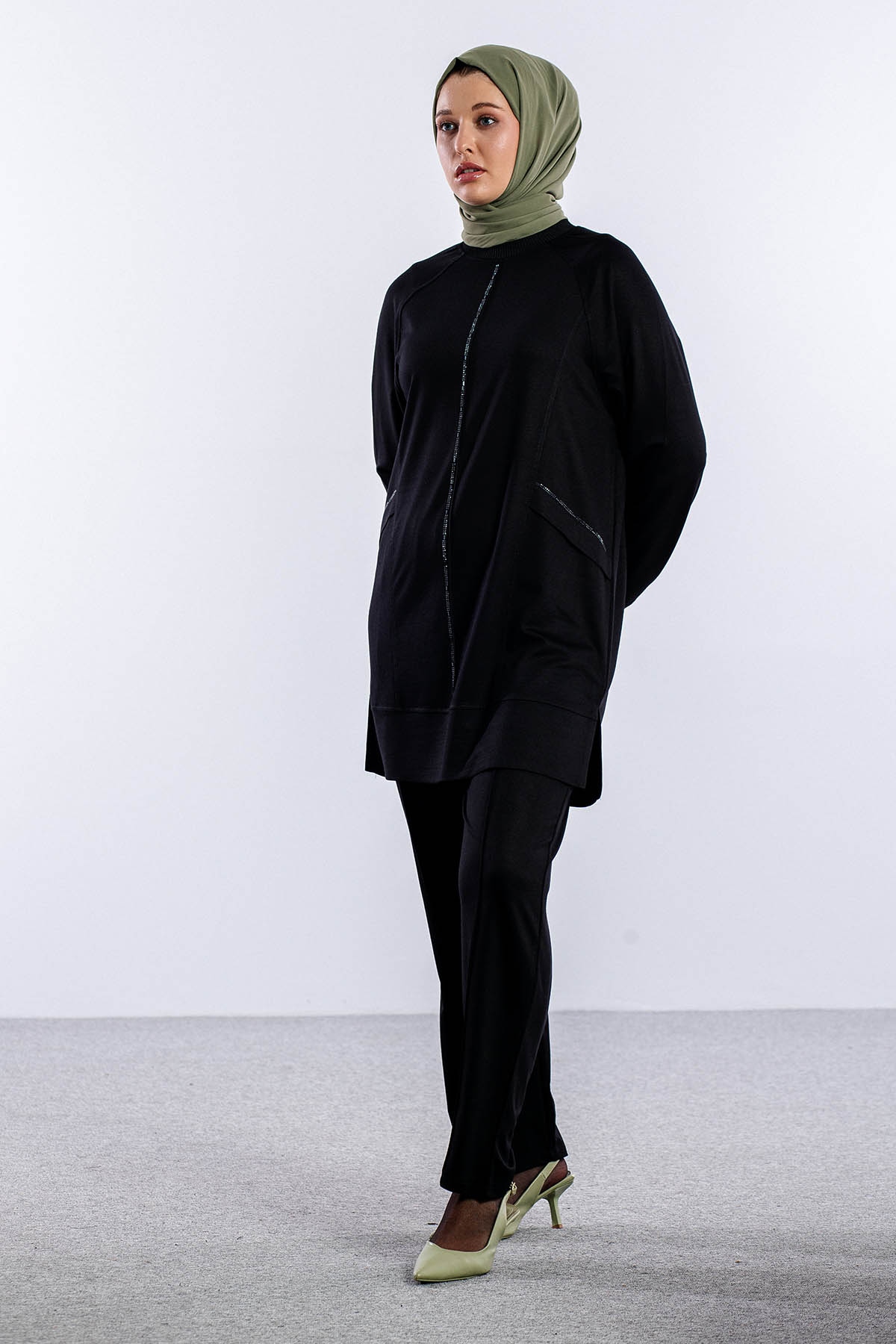 25246 Takim 44-46 Sirali - Siyah - 2