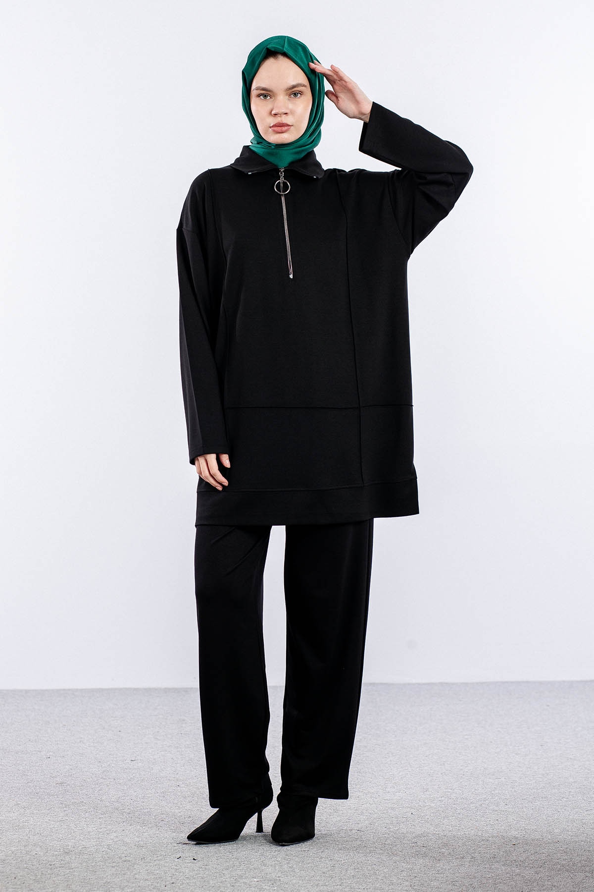 25256 E.takim 44-46 - Siyah - 2