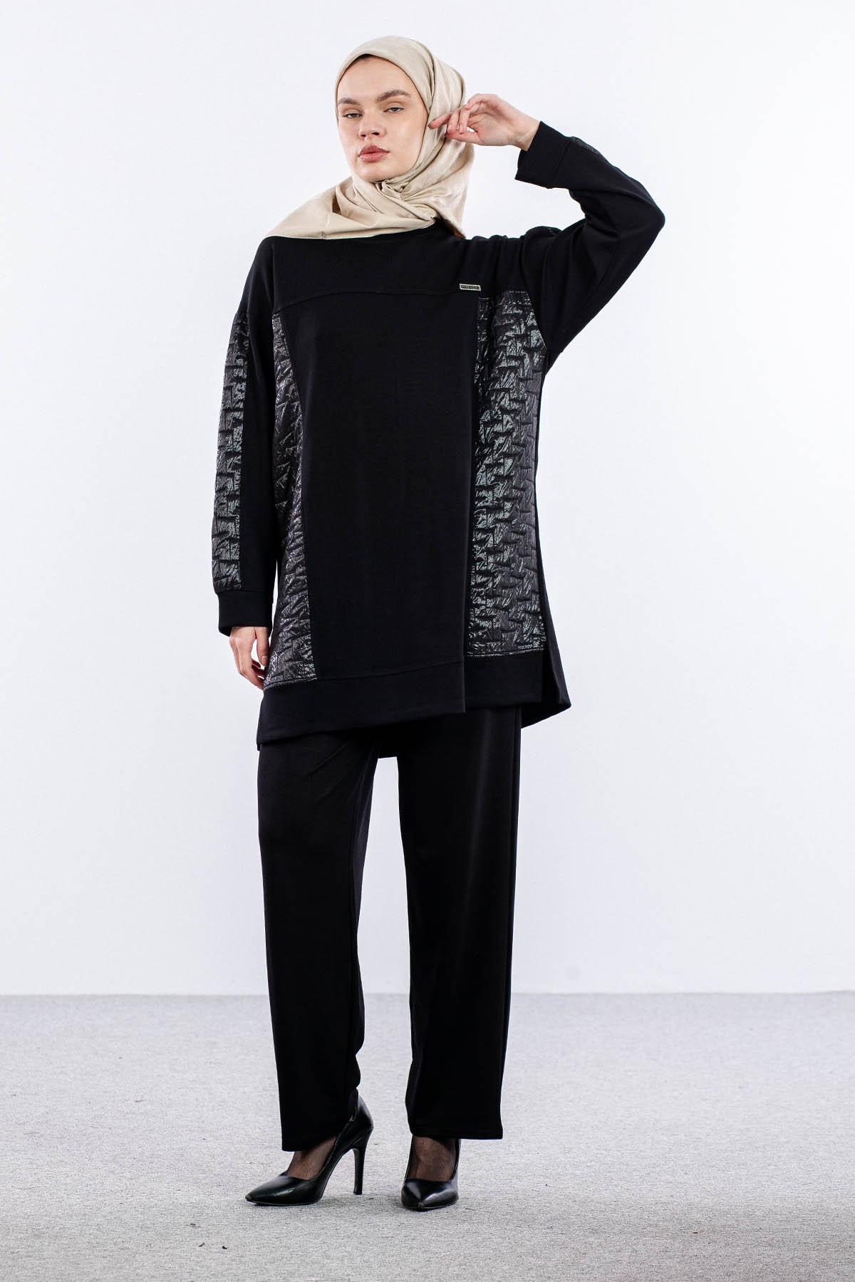 25281 Takim 44-46 Kapitone Garni - Siyah - 3