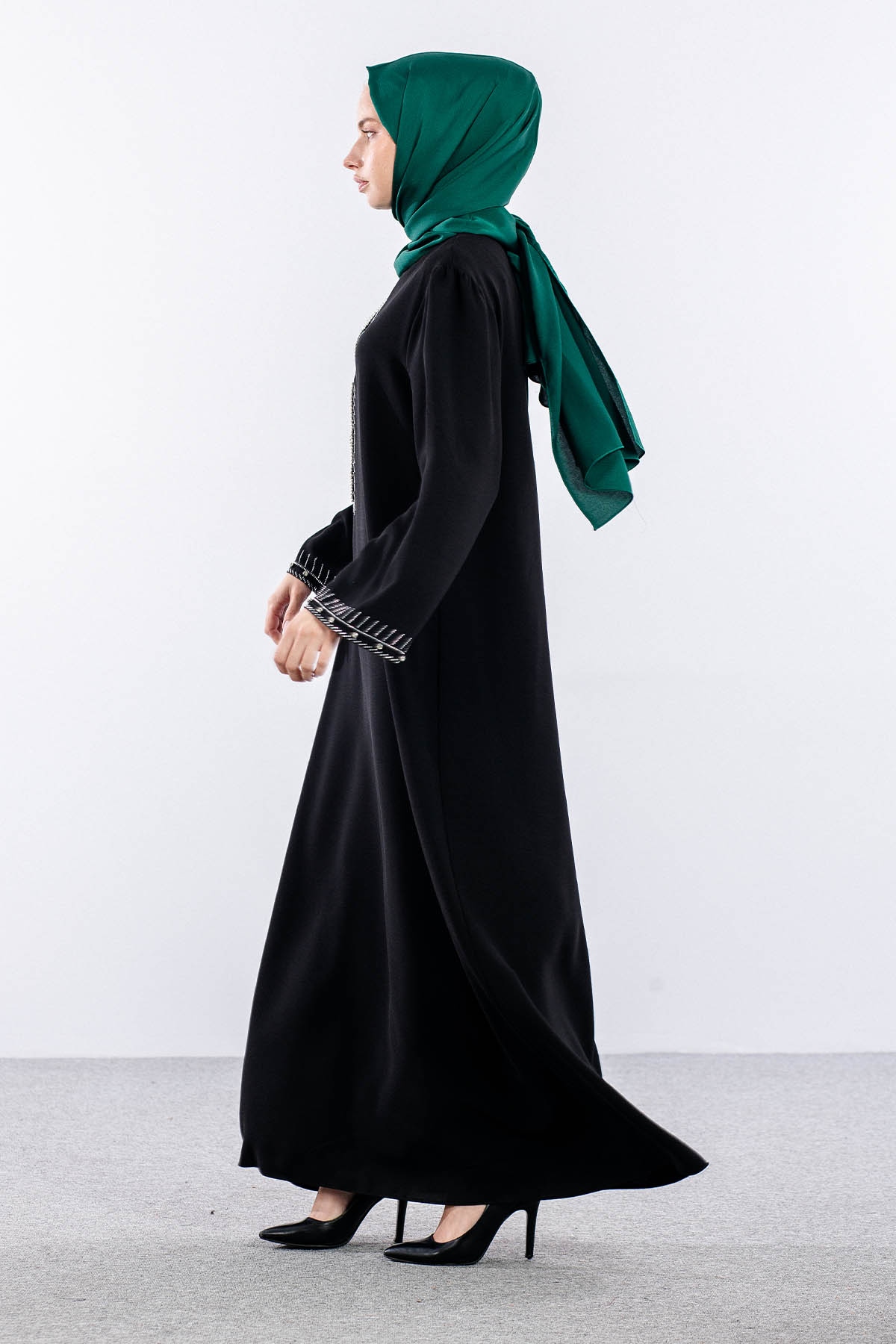 2561 Elbise 44-52 Kol Ve Yan Tas Detay - Siyah - 3