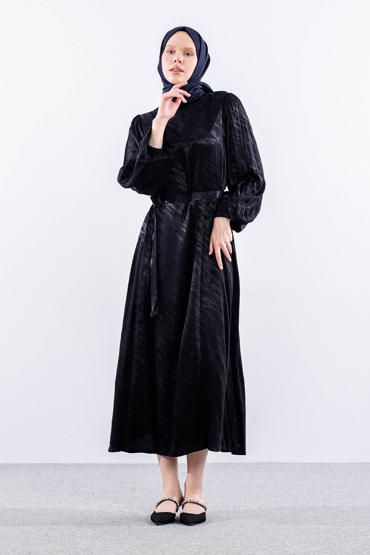 2573 Elbise 36-44 Balon Kol Saten Jakar Detay - Siyah - 2