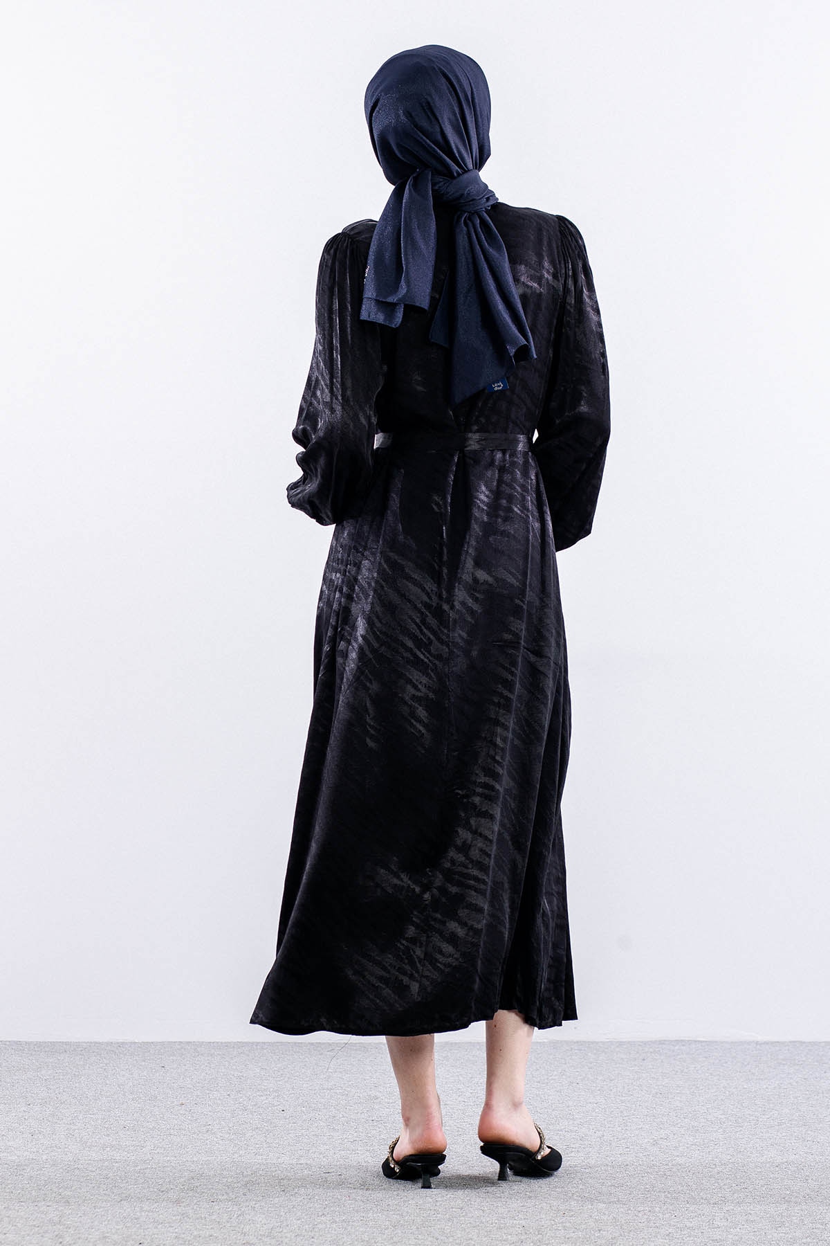 2573 Elbise 36-44 Balon Kol Saten Jakar Detay - Siyah - 4