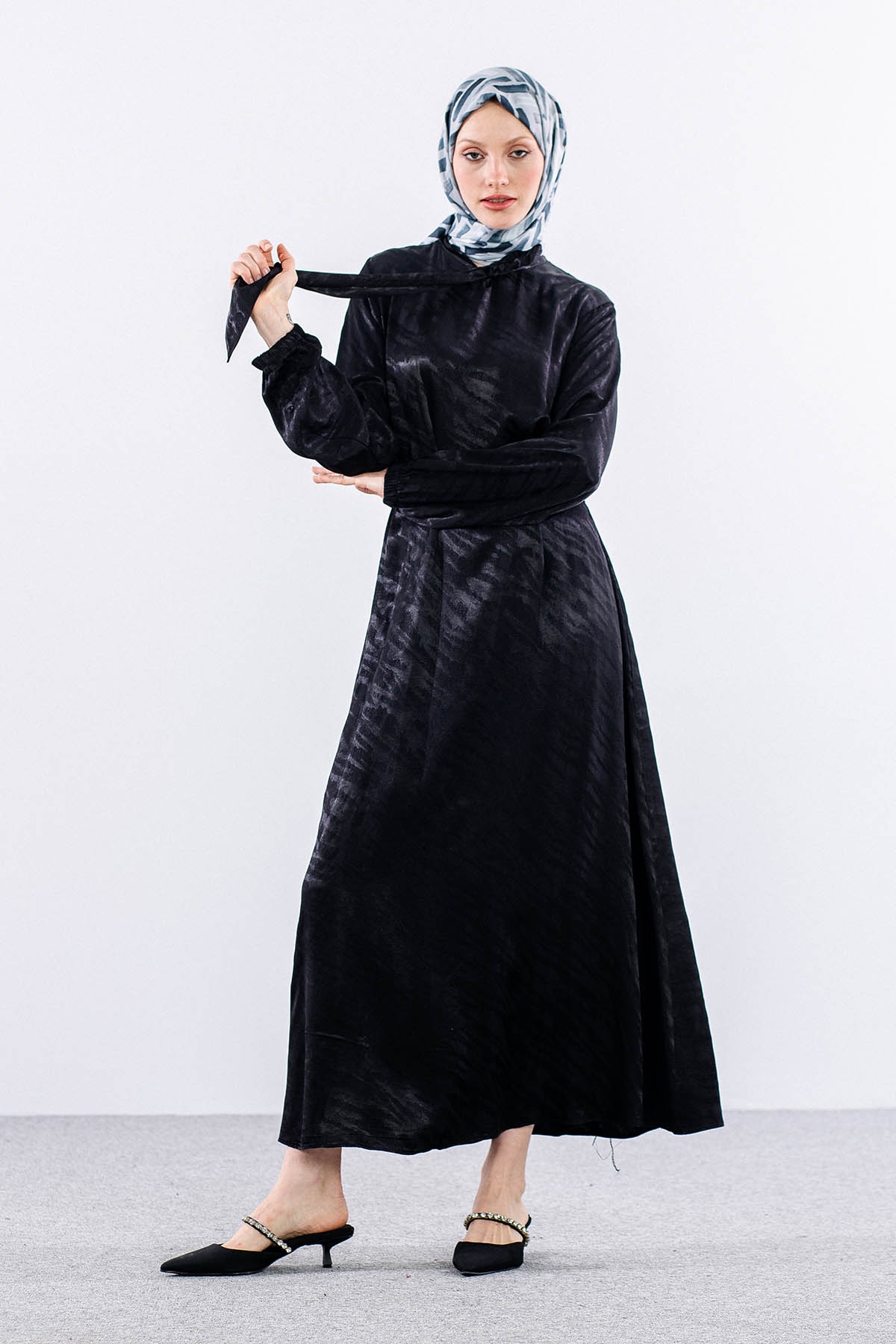 2575 Elbise 40-48 Saten Jakar - Siyah - 3