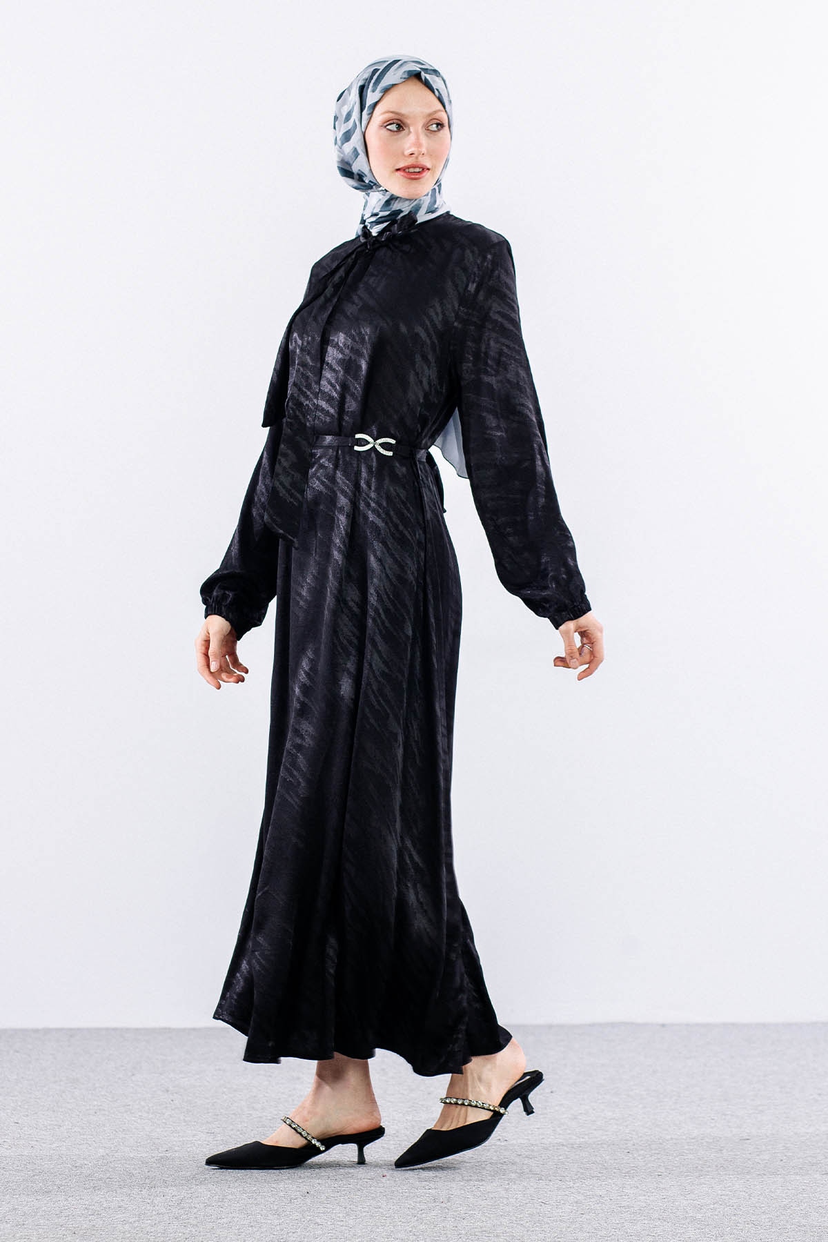 2575 Elbise 40-48 Saten Jakar - Siyah - 4