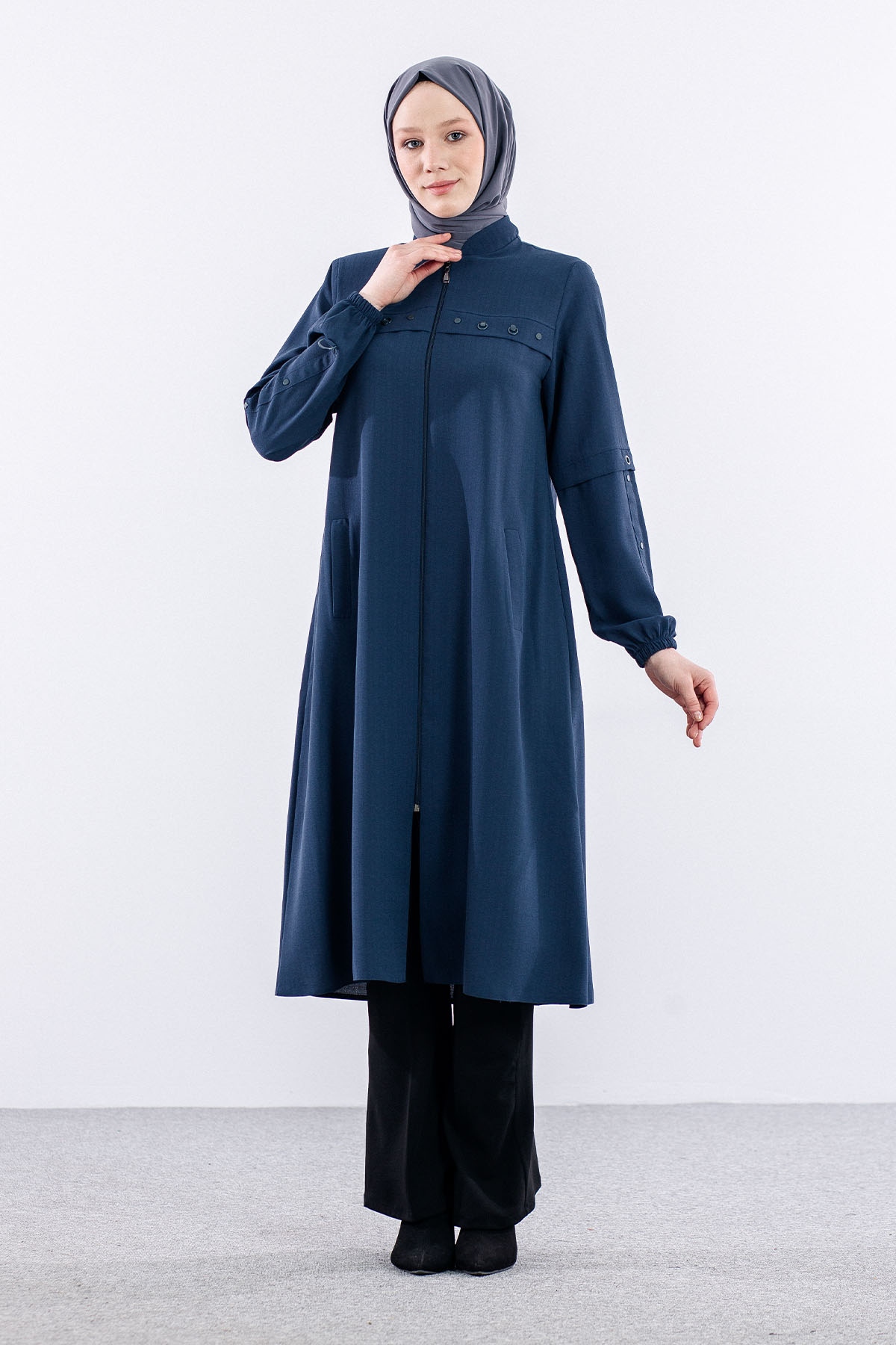 2630 Bayan Kaban 44-54 - Petrol - 2