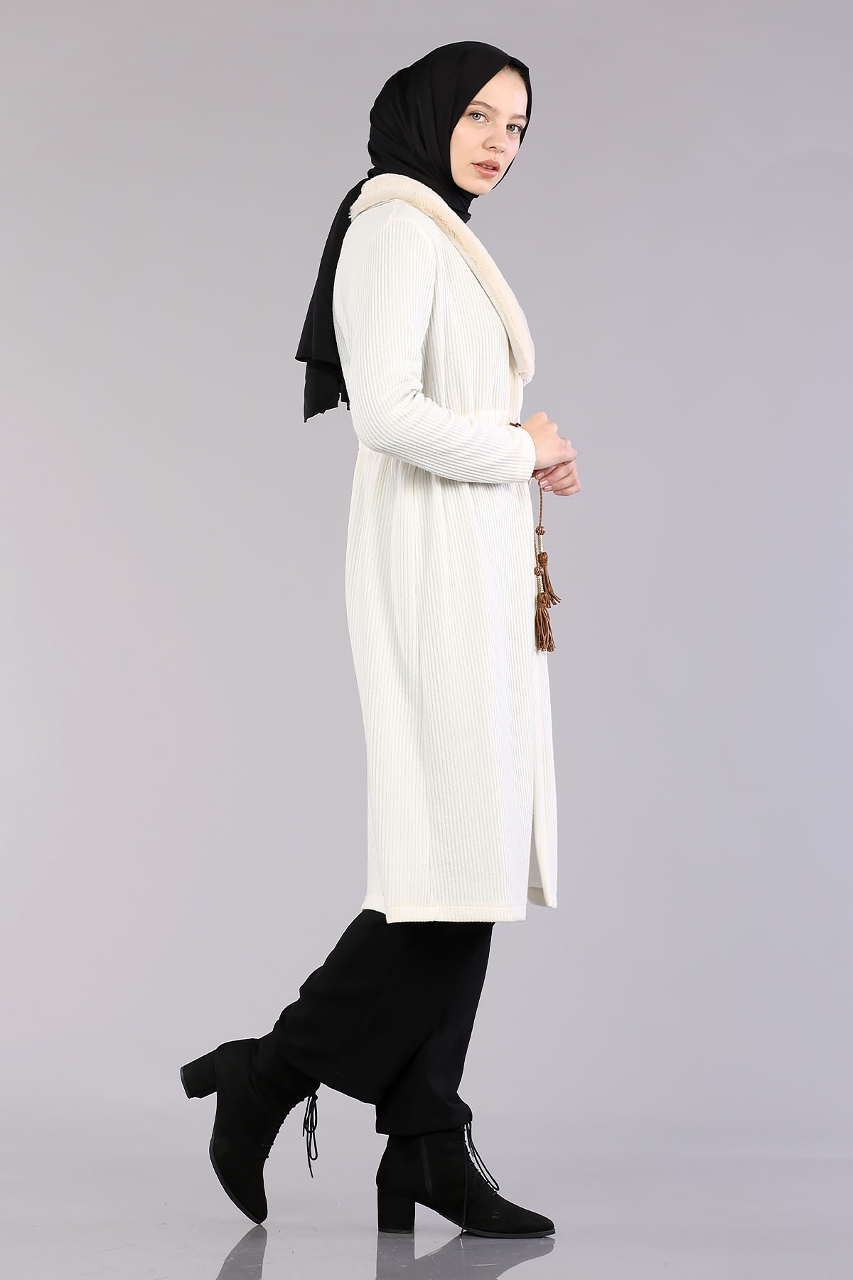 28948 Peluş Yaka Hirka Tek - Ekru - 2