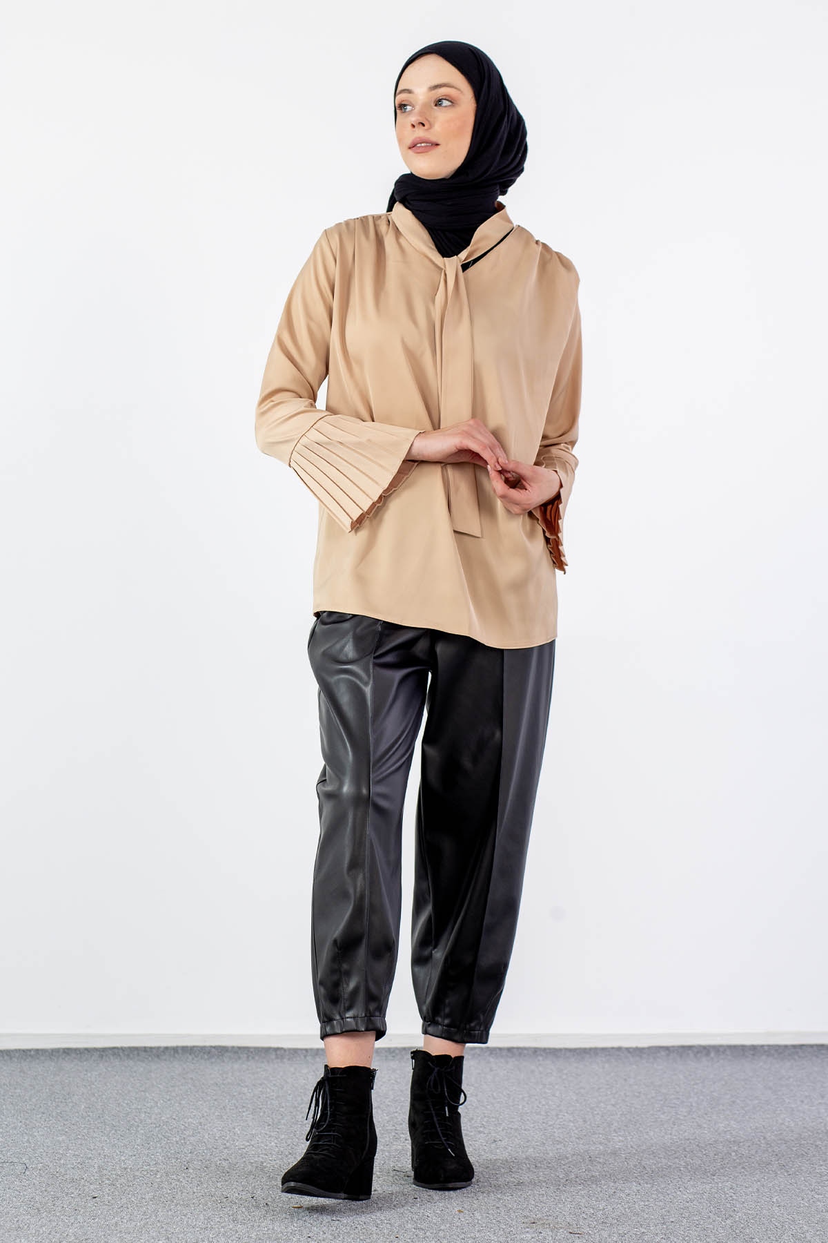 2987-00 Saten Bluz 38-42 - Bej - 2