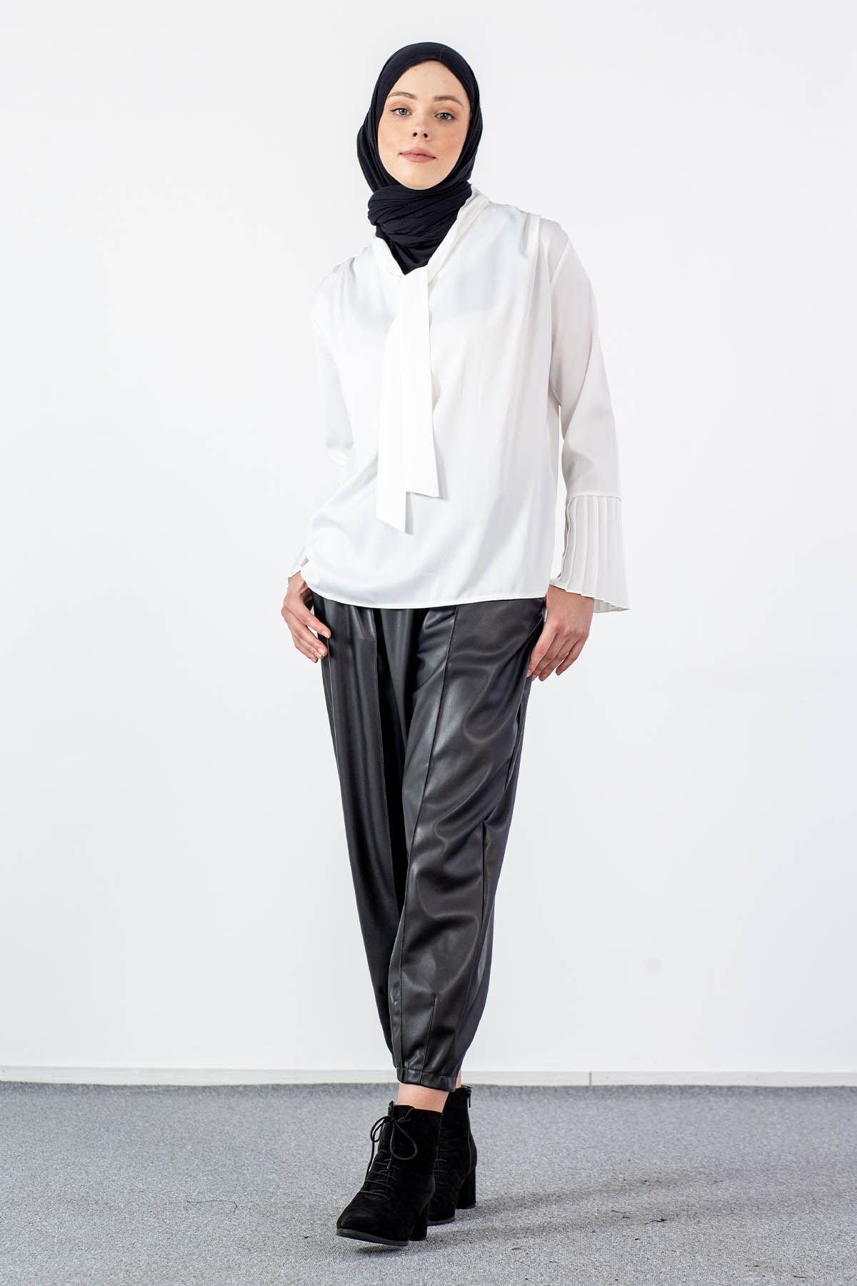 2987-00 Saten Bluz 38-42 - Ekru - 1