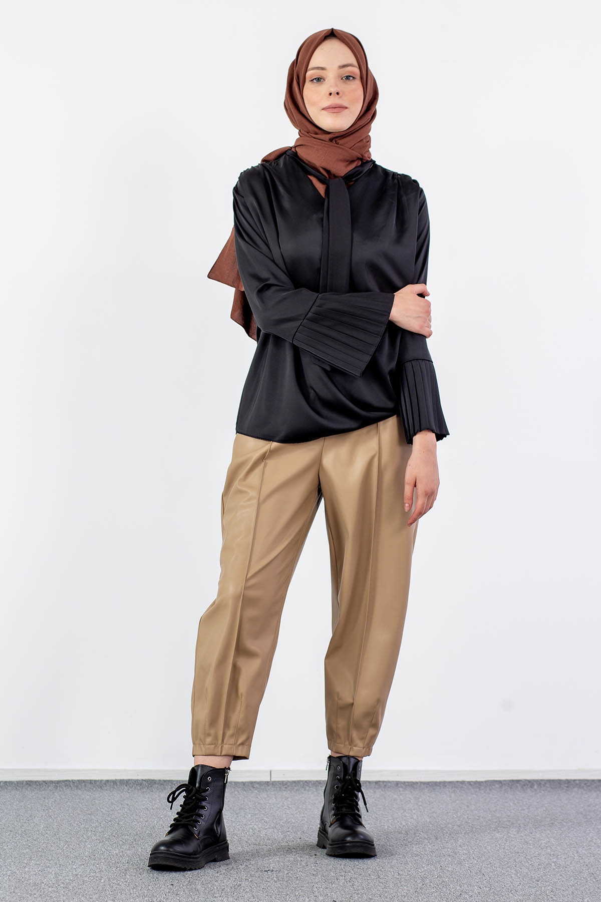 2987-00 Saten Bluz 38-42 - Siyah - 1