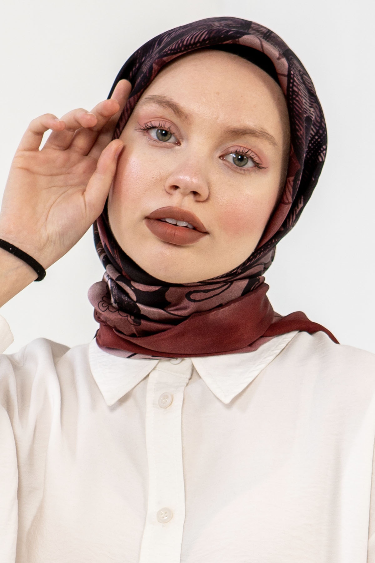 3239 İpek Eşarp 90*90 - Bordo - 1