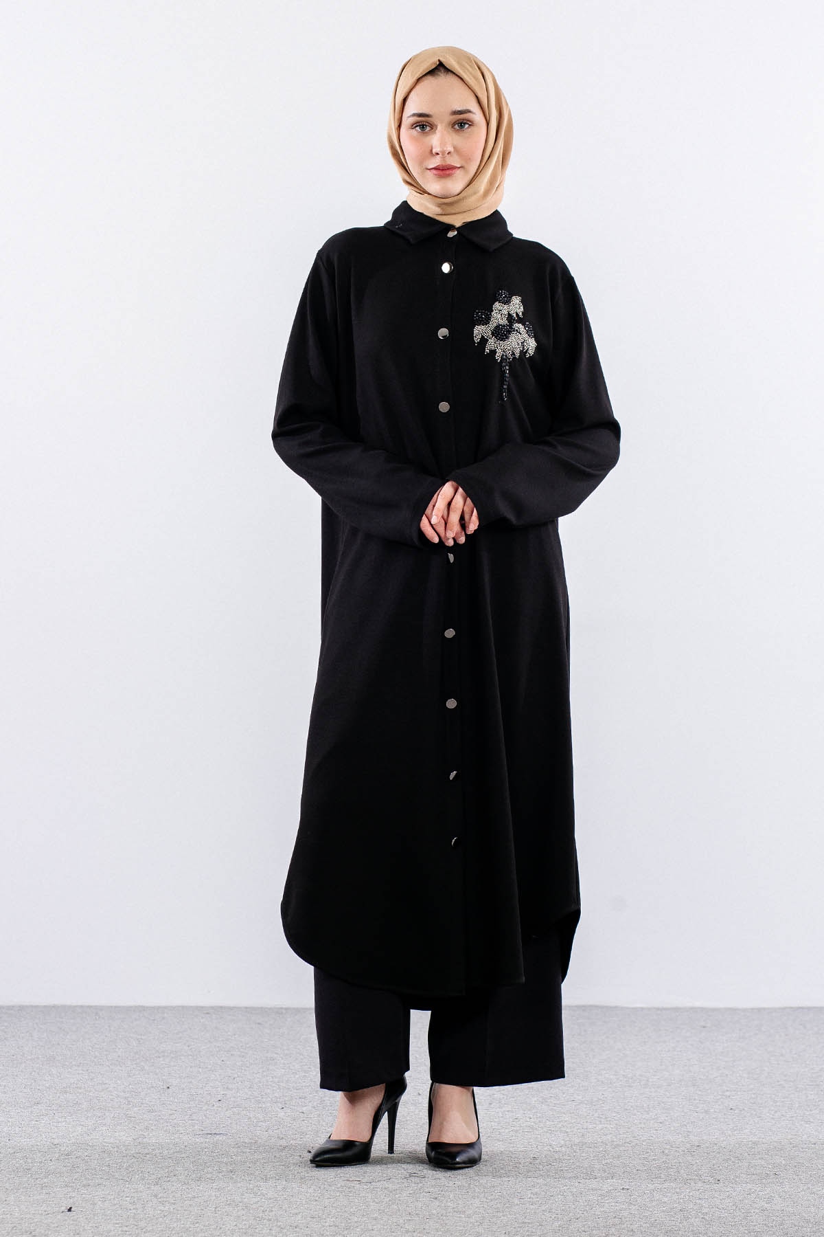 329 Tunik 38-48 Cicek Tas Isleme - Siyah - 1