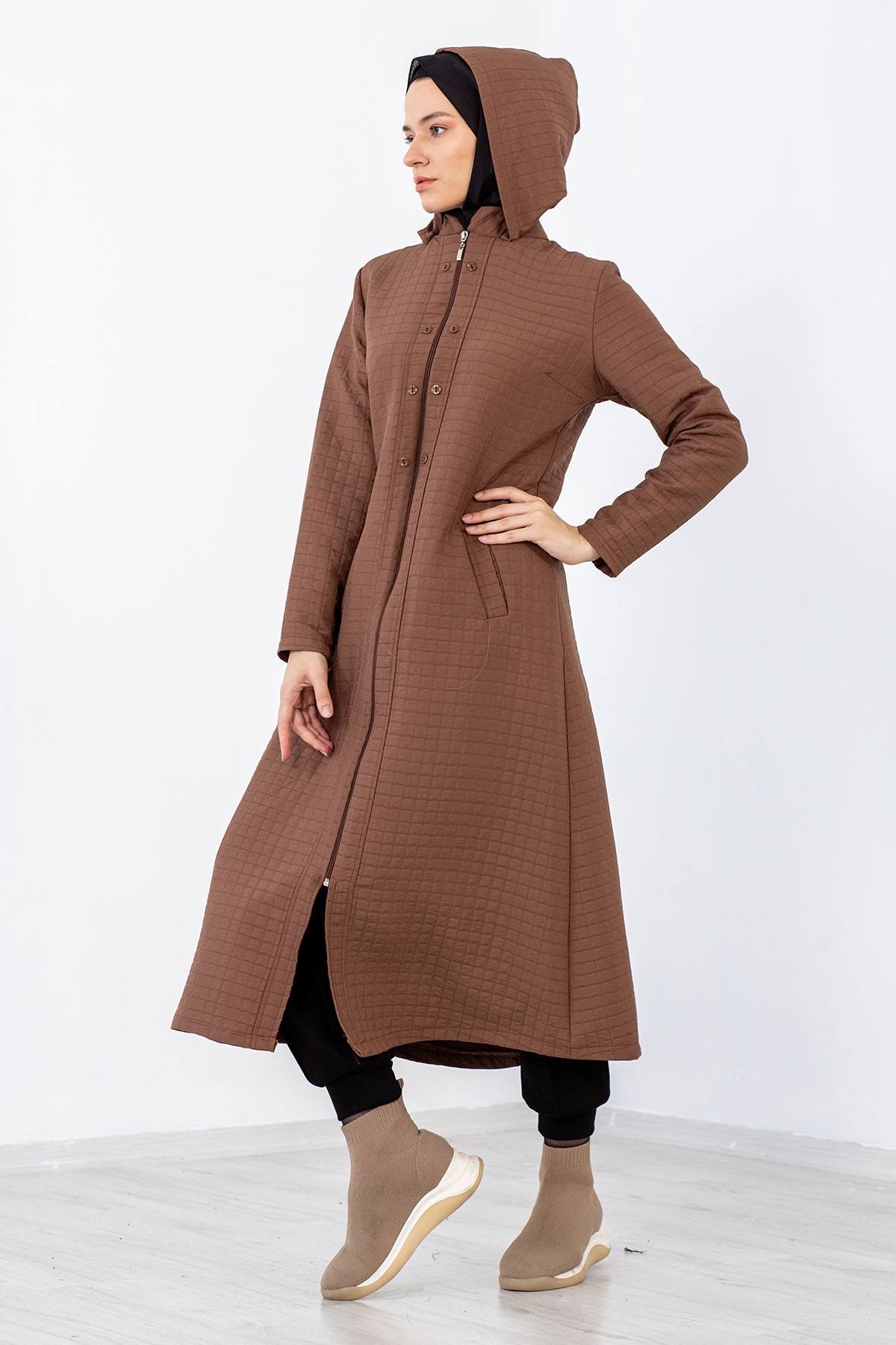 3381 Kapitone Kap 42-52 - Kahve - 2