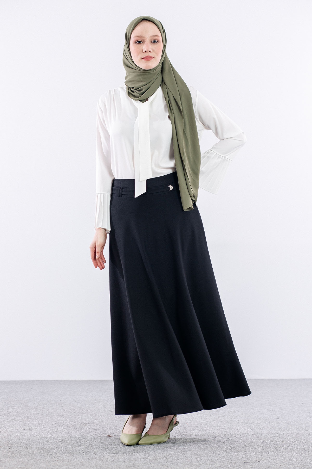 3594 Etek 42-52 Klos Kesım - Siyah - 1