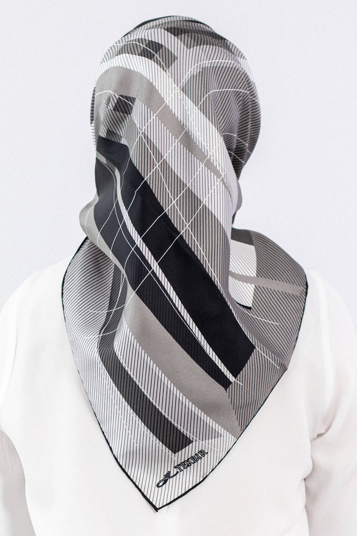 3838 İpek Eşarp - Siyah_gri - 3