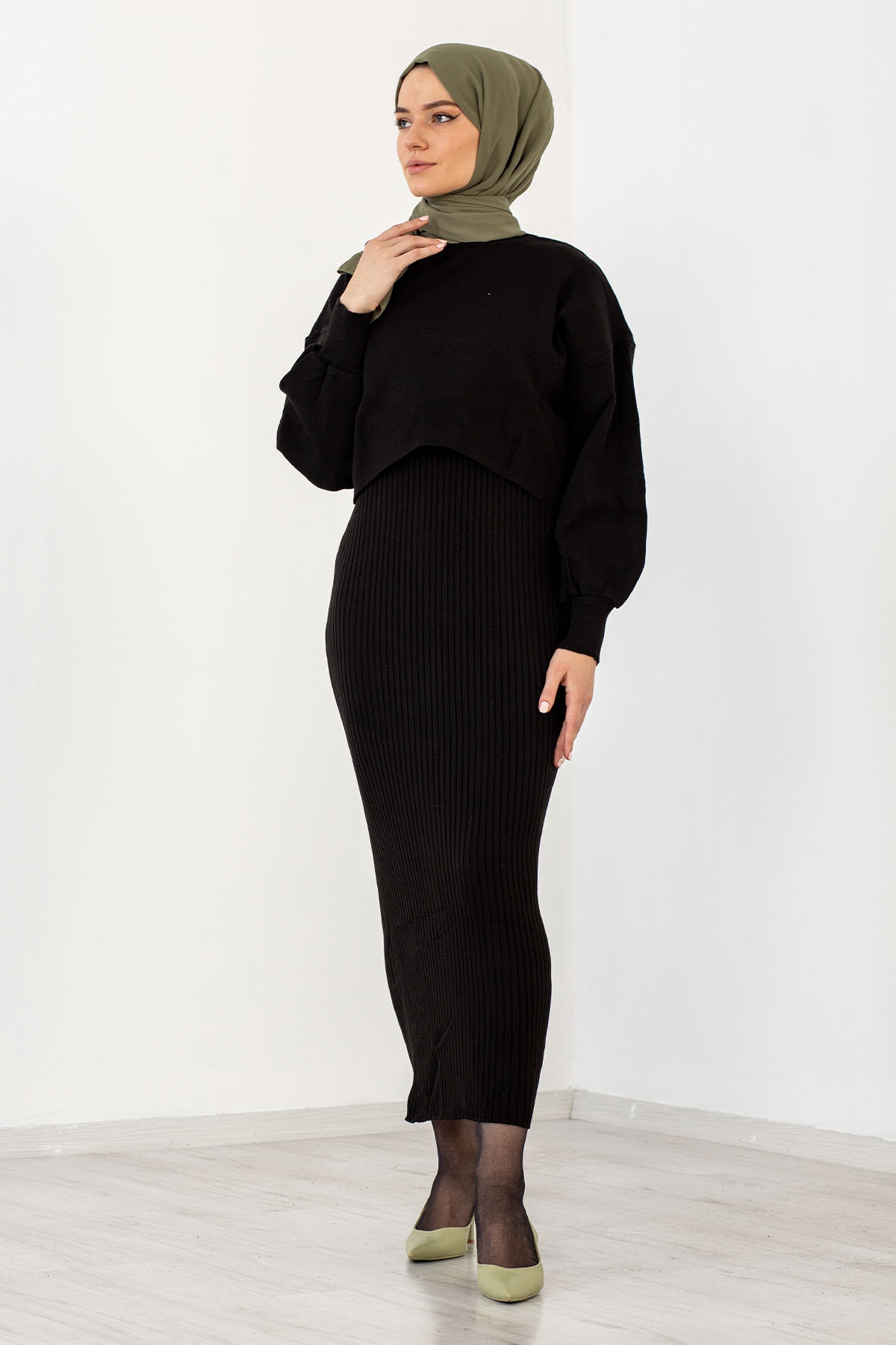 4029 Alti Duz Pileli Elbise Tek - Siyah - 1