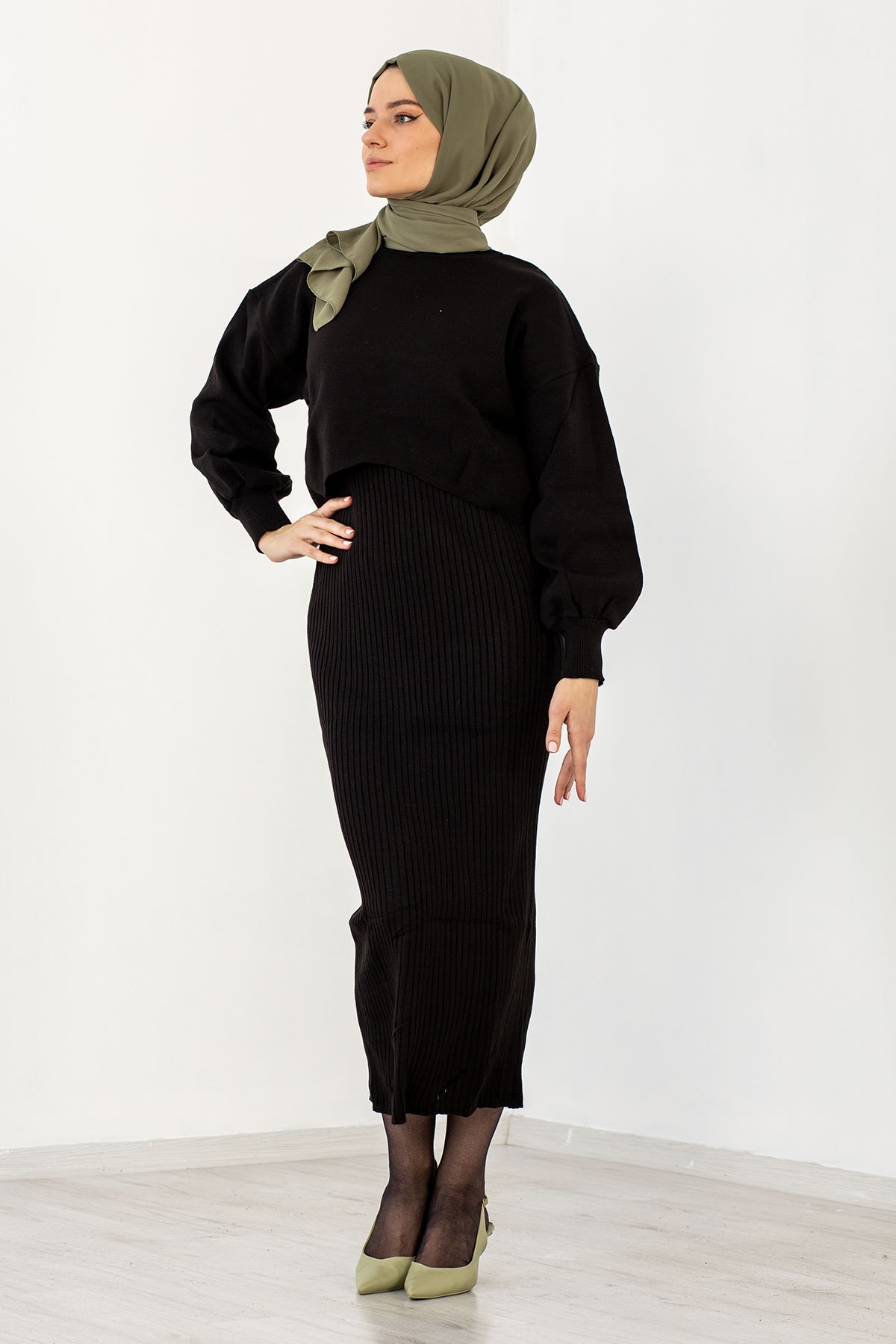 4029 Alti Duz Pileli Elbise Tek - Siyah - 3