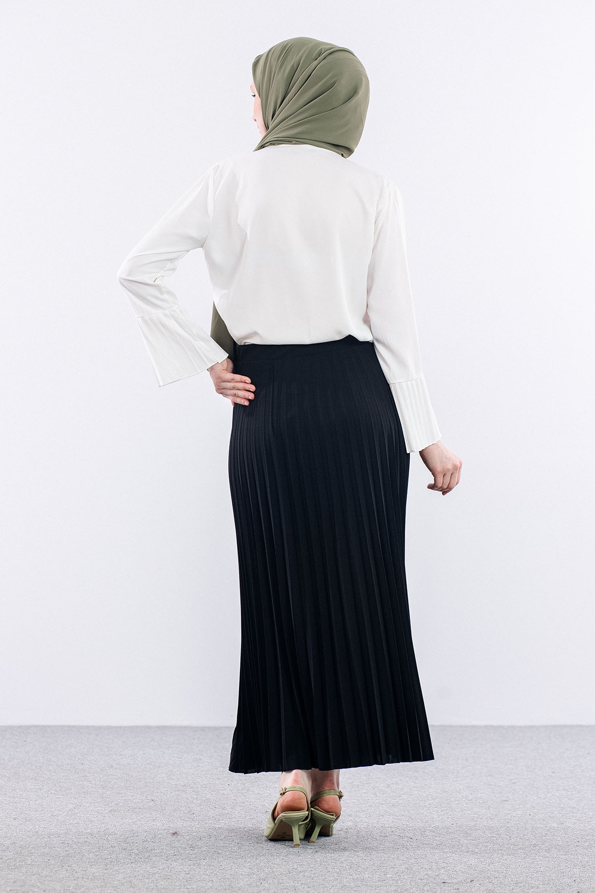 412 Etek 1-6 Plise - Siyah - 4