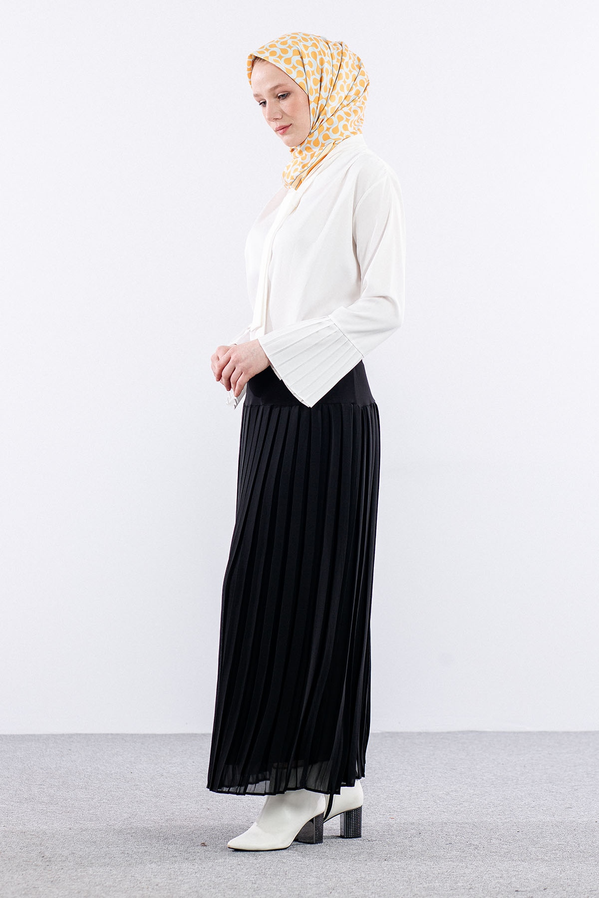 413 şfn Etek 1-6 G.plise - Siyah - 4