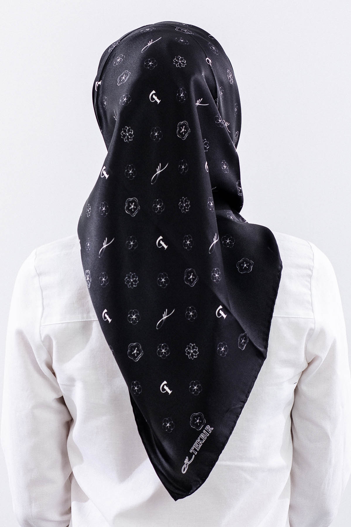 4638 İpek Eşarp 90*90 Sura Logo - Siyah_beyaz - 4