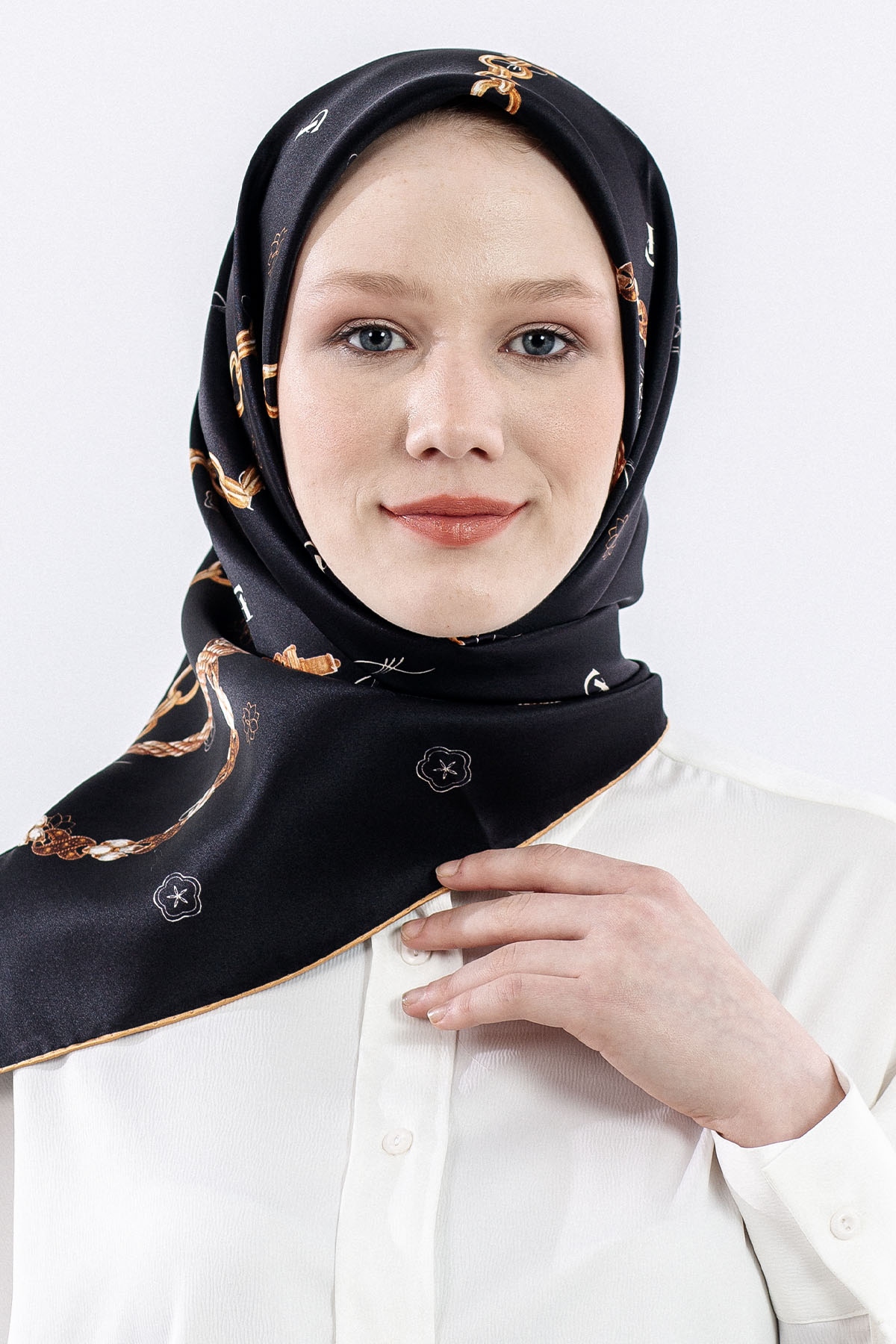 4638 Sura Eşarp Zincir - Siyah_gold - 1