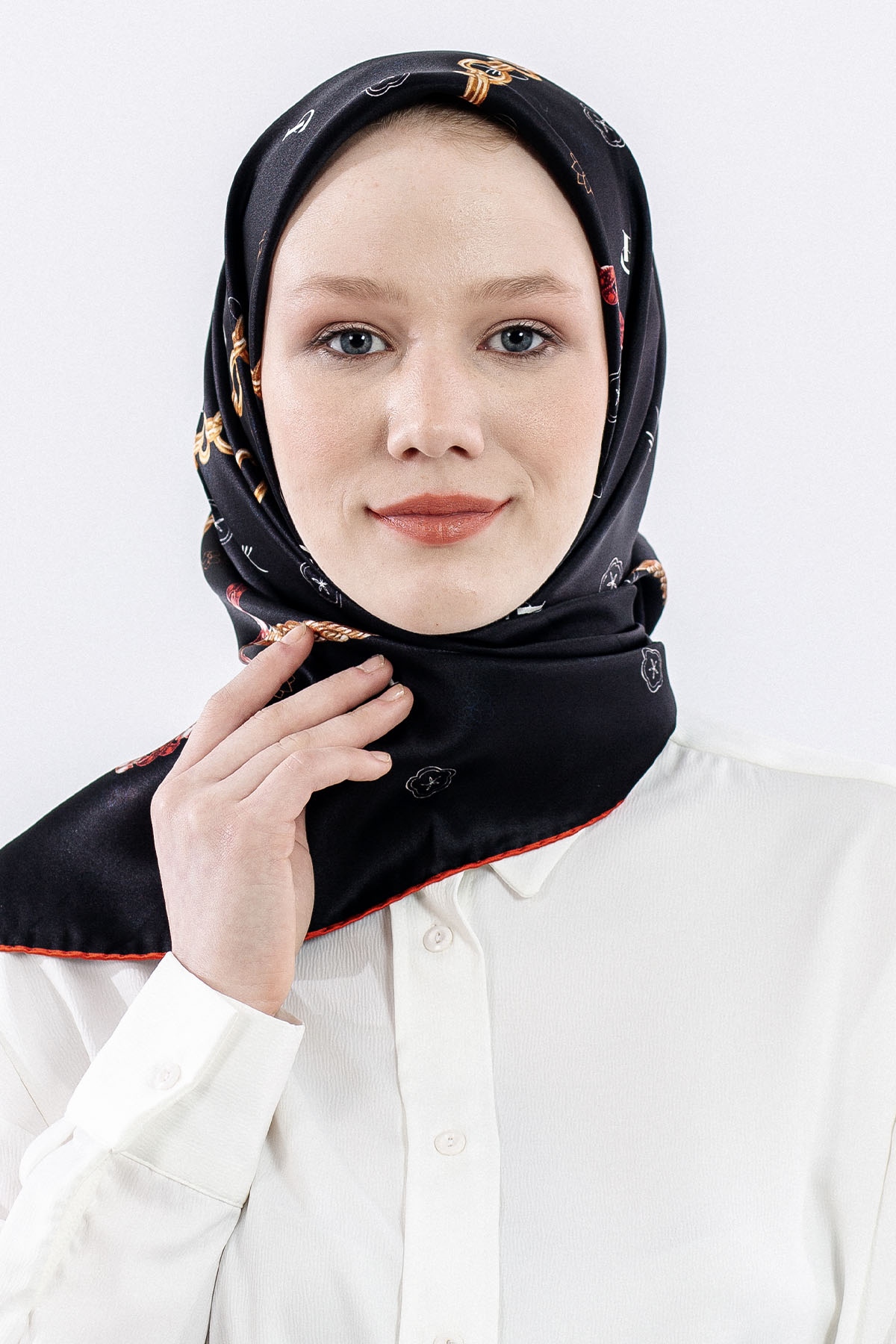 4638 Sura Eşarp Zincir - Siyah_kirmizi - 1