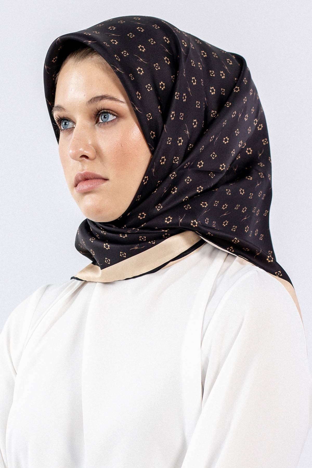 4639 İpek Eşarp - Siyah_gold - 1