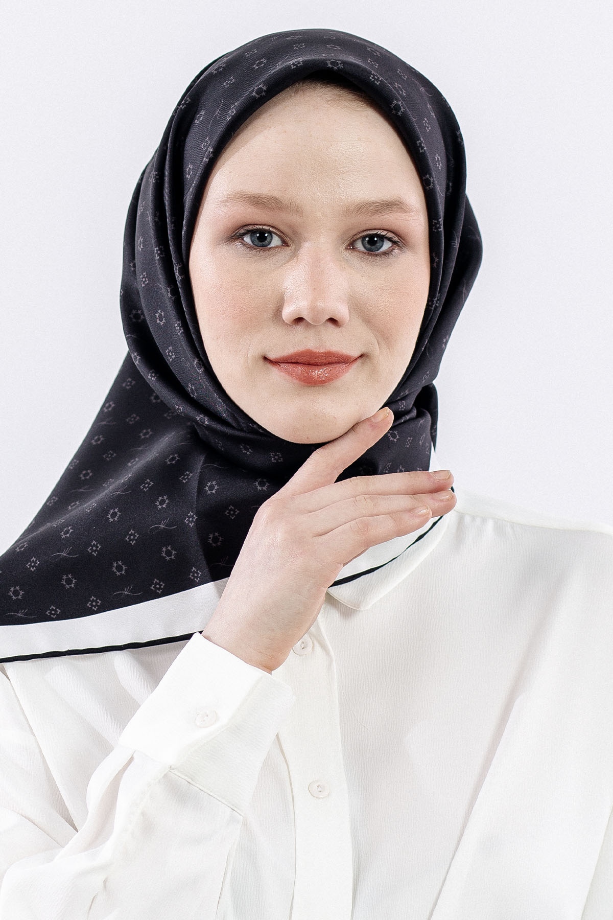 4639 Tvil İpek Eşarp - Siyah_gri - 1