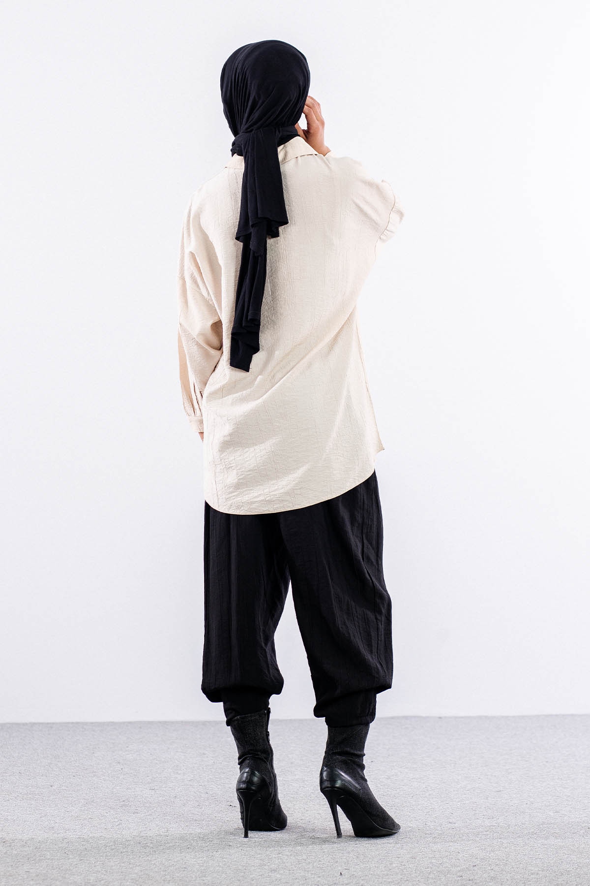 5005 Tunik 42-44-46 Taslı Detaylı - Bej - 5